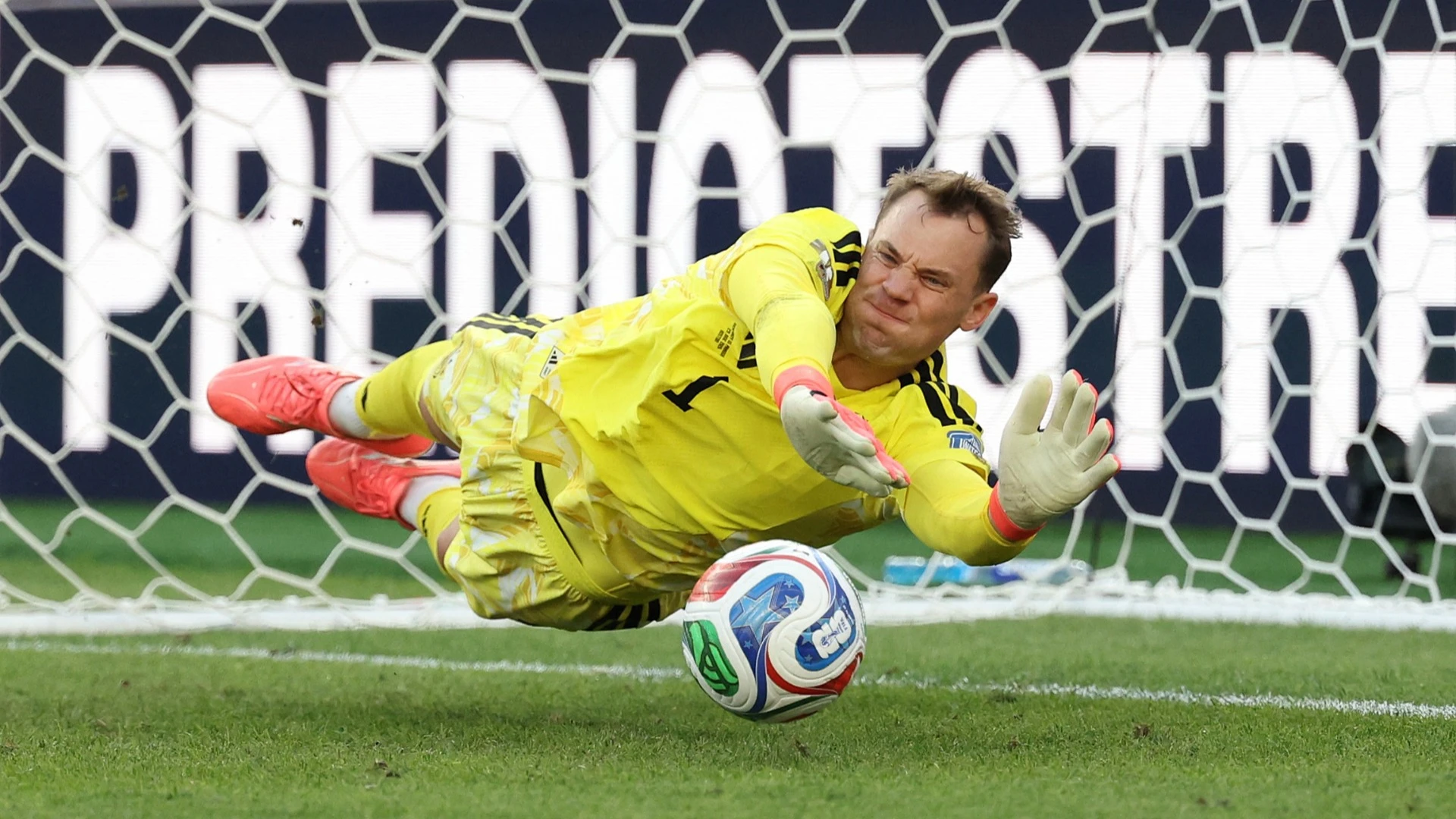 Manuel Neuer: Redefining Goalkeeping & World Cup Heroics