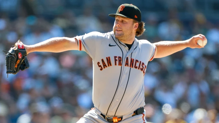 Red Sox & Giants Active in Trade Deadline Negotiations