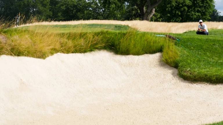 Smylie's Analysis on Golf Course Design: Challenges & Classics