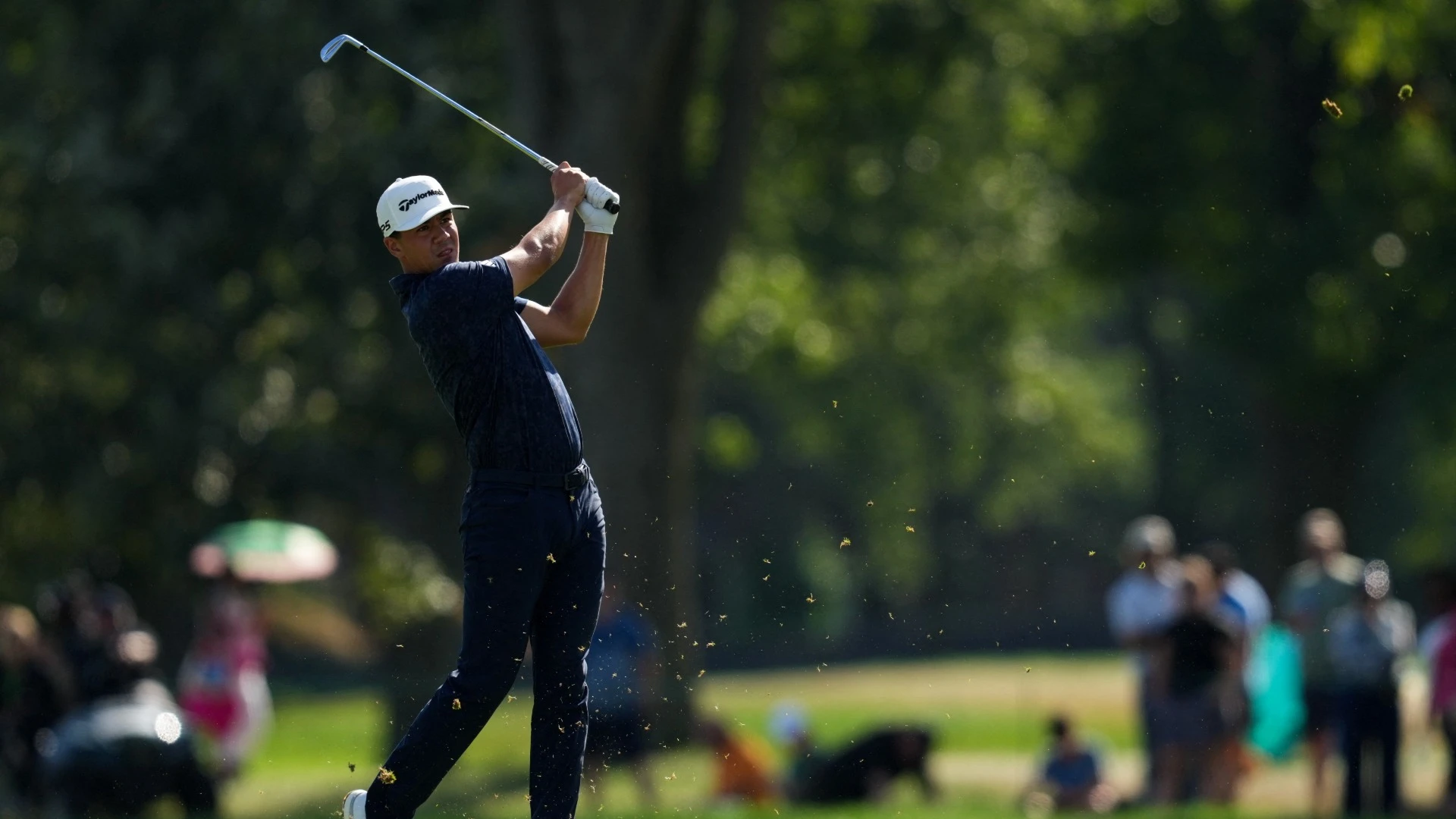 Mastering the Ten-Finger Grip: Michael Thorbjornsen's Swing