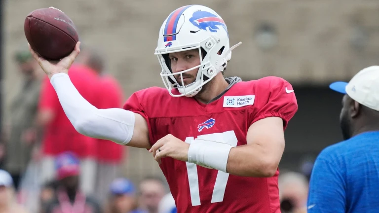 Who's the Best NFL QB: Allen vs. Mahomes Discussion