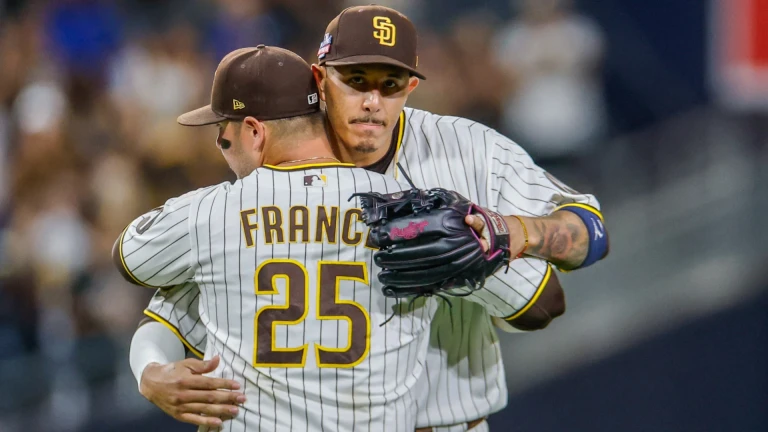 Intense MLB Wild Card Race: San Diego Padres Battle!