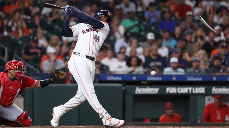 MLB Home Run Race: Who Will Take the Crown? Schwarber vs. Alvarez