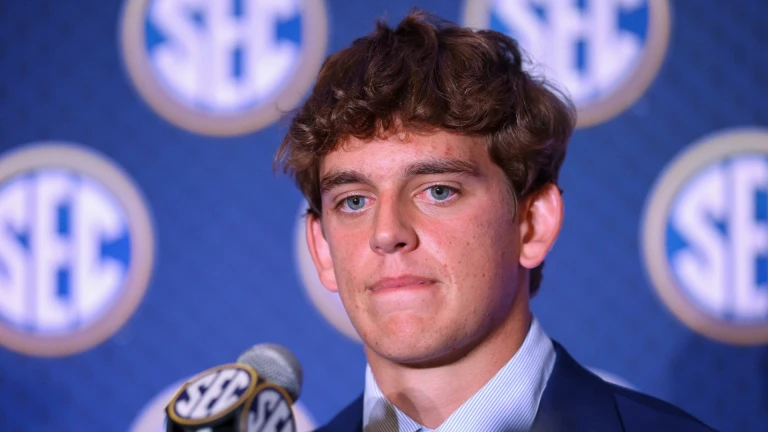 Assessing Arch Manning's Progress and Pressure in Football