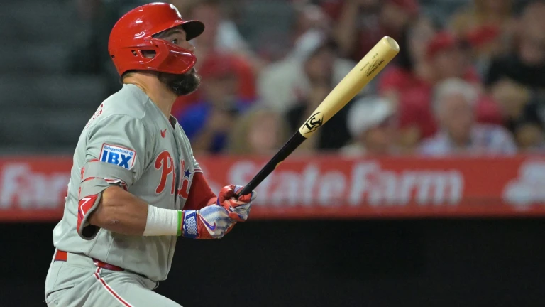 MLB Home Run Race: Schwarber's Week & Alvarez's Triple Crown Bid