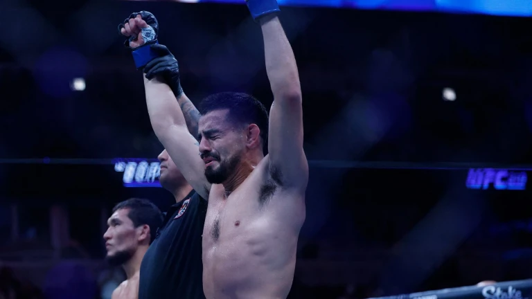 Moreno vs. Morales Fight Preview: Odds & Predictions