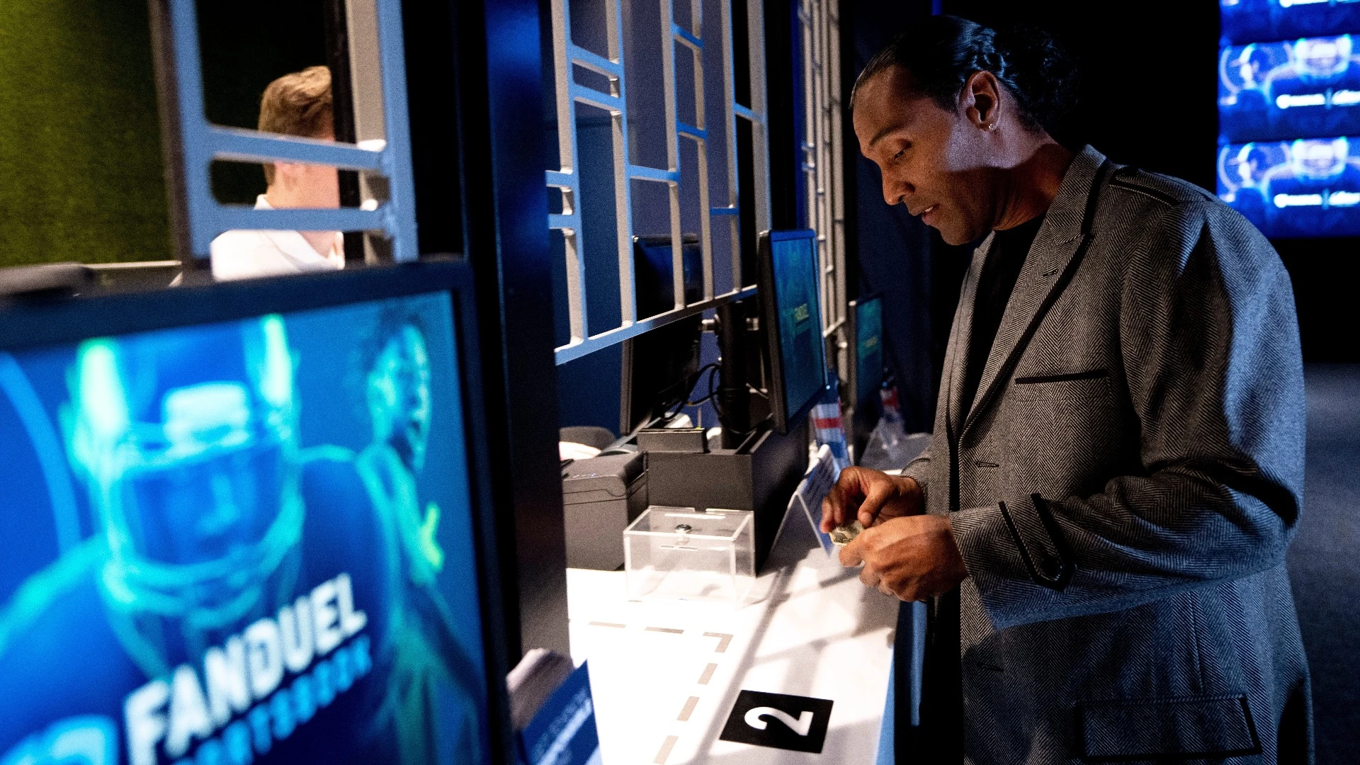 FanDuel DFS Outage Causes Chaos Before NFL Sunday Games