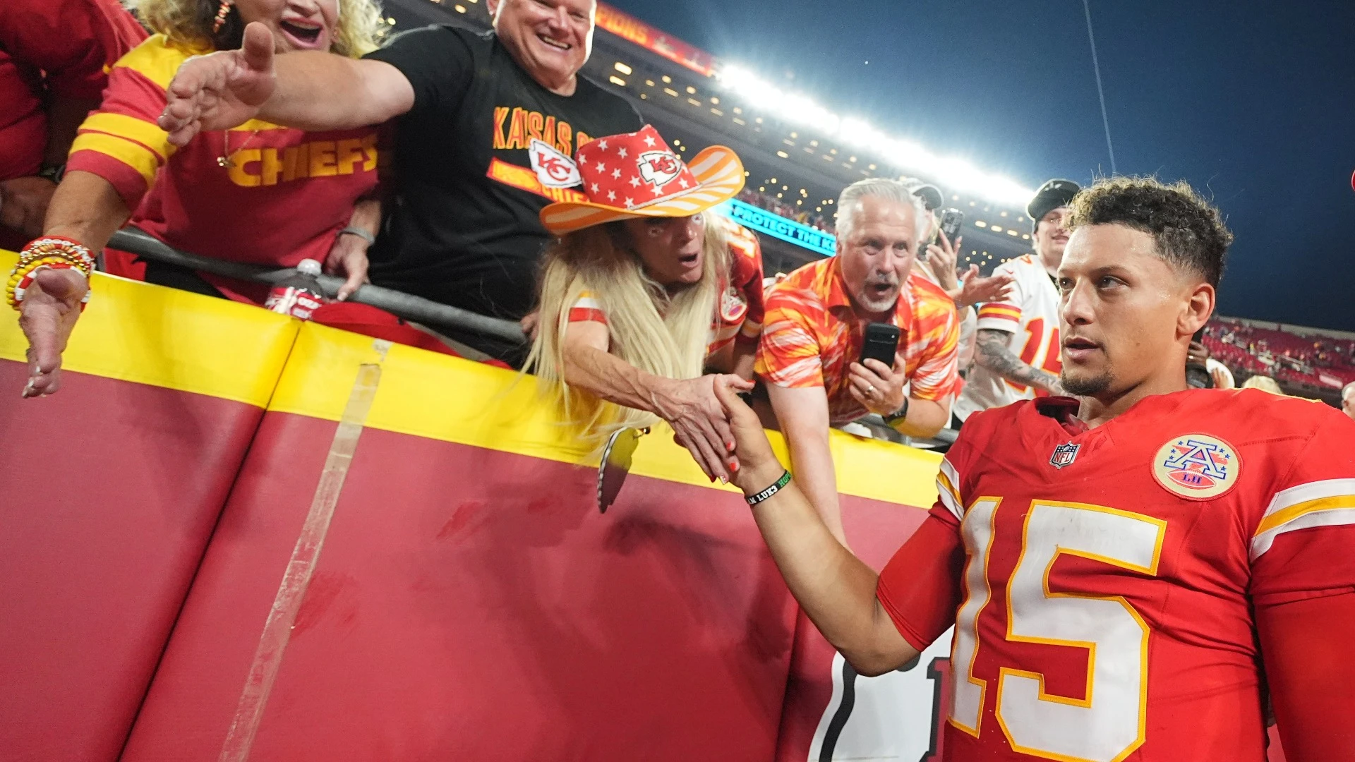 Chiefs' Surprising Strategy Overwhelms Broncos: Analysis