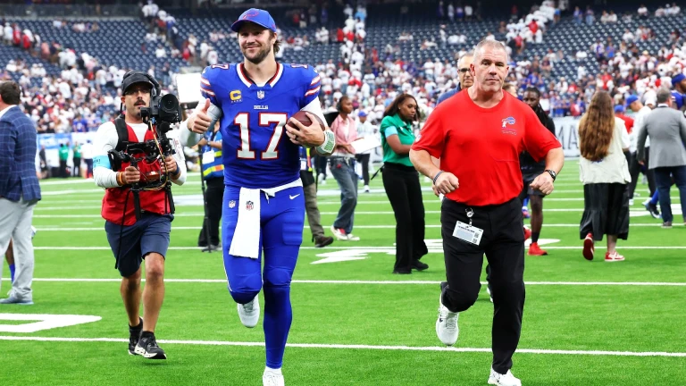 Quarterback’s Aggressive Passing Strategy Dominant This Season
