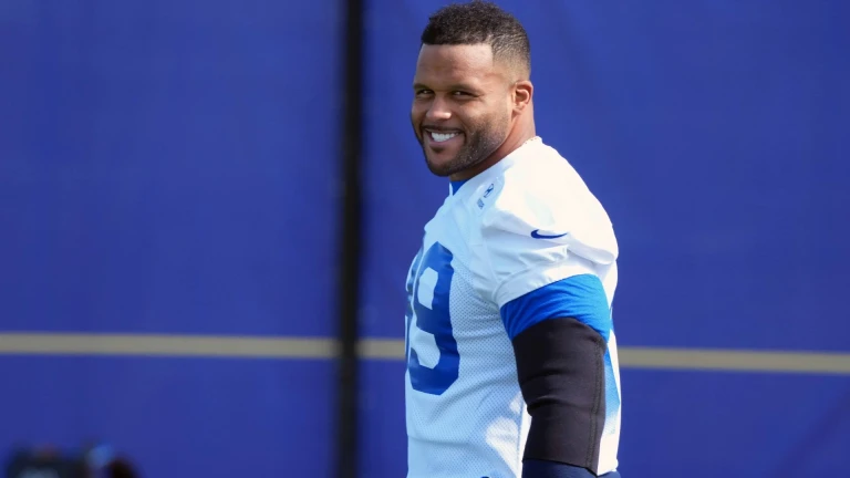 Rams vs. Giants: Aaron Donald's Impact and Game Outlook