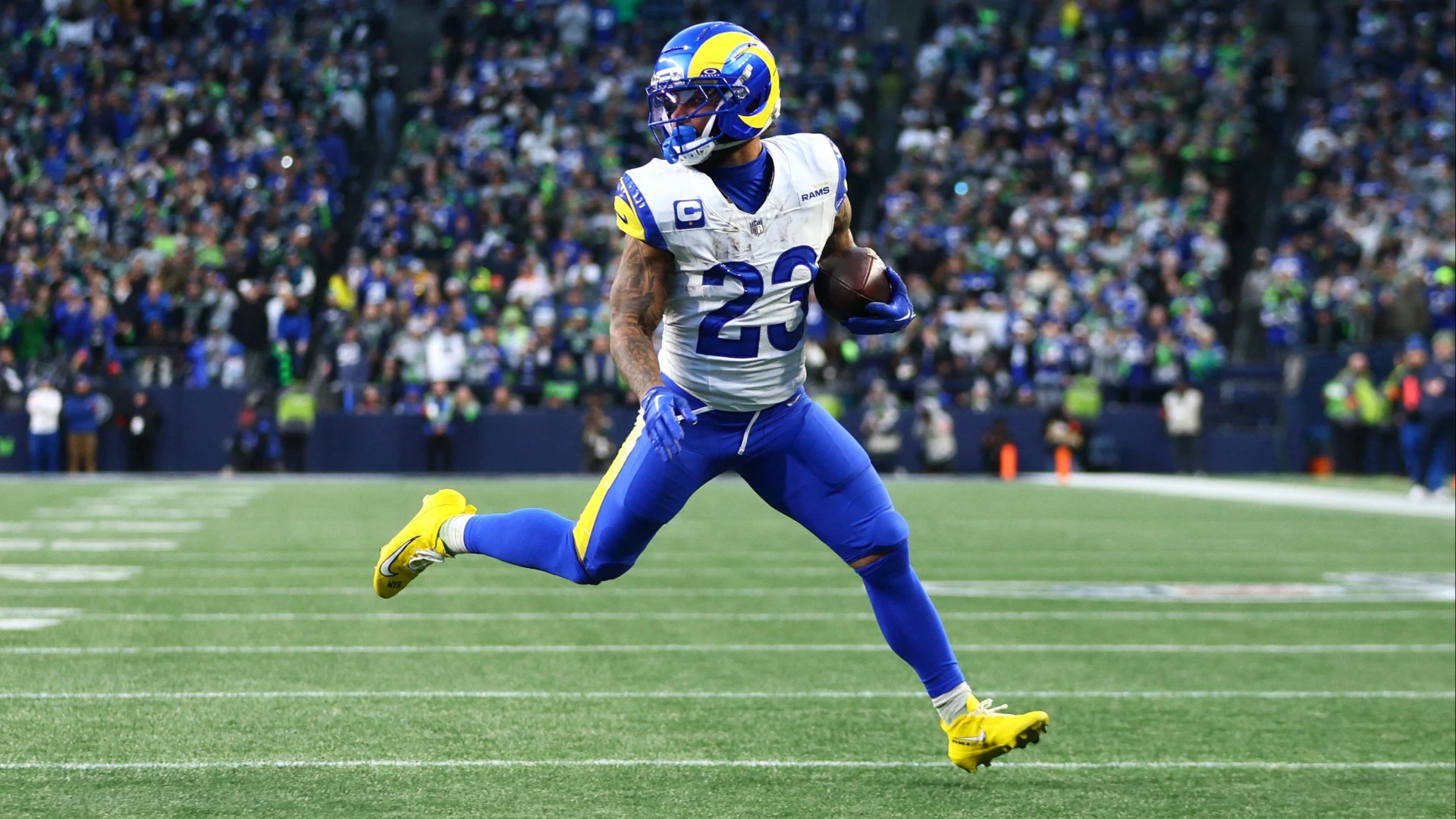 Battle of the Running Backs in Tonight's Primetime Matchup