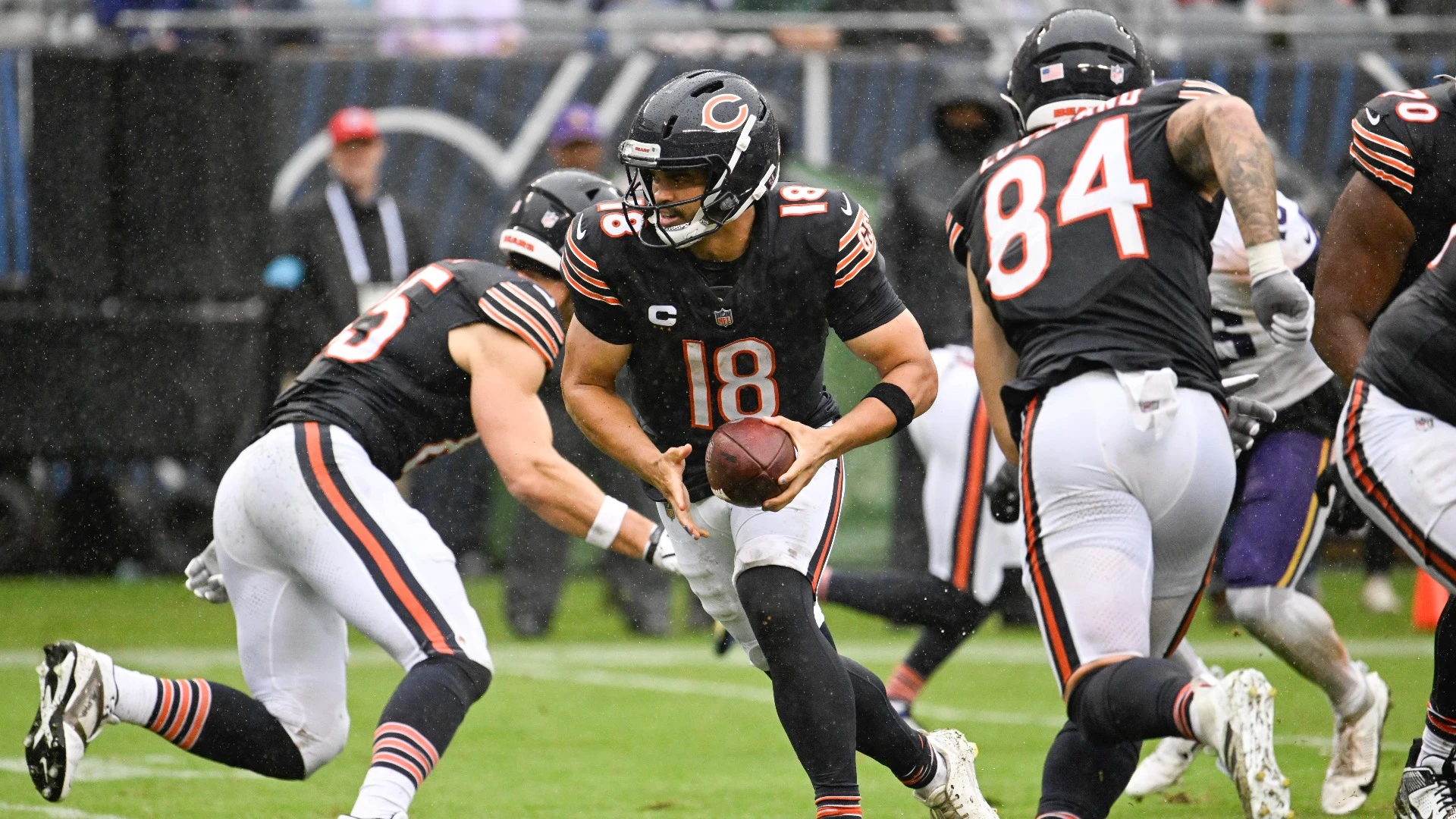 Bears' Struggles: Caleb Williams' Injury Impact & Coaching Woes