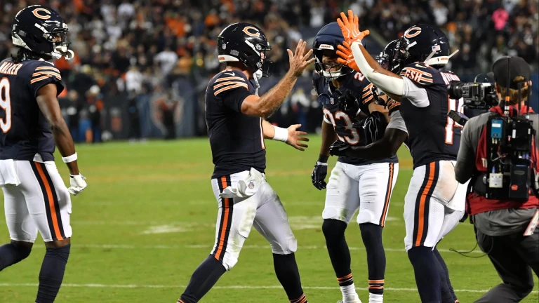 Bears Shock Eagles: Case Keenum's Stellar Performance!