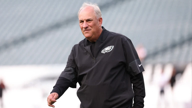 Eagles' Struggles: Defensive Issues & Lack of Depth