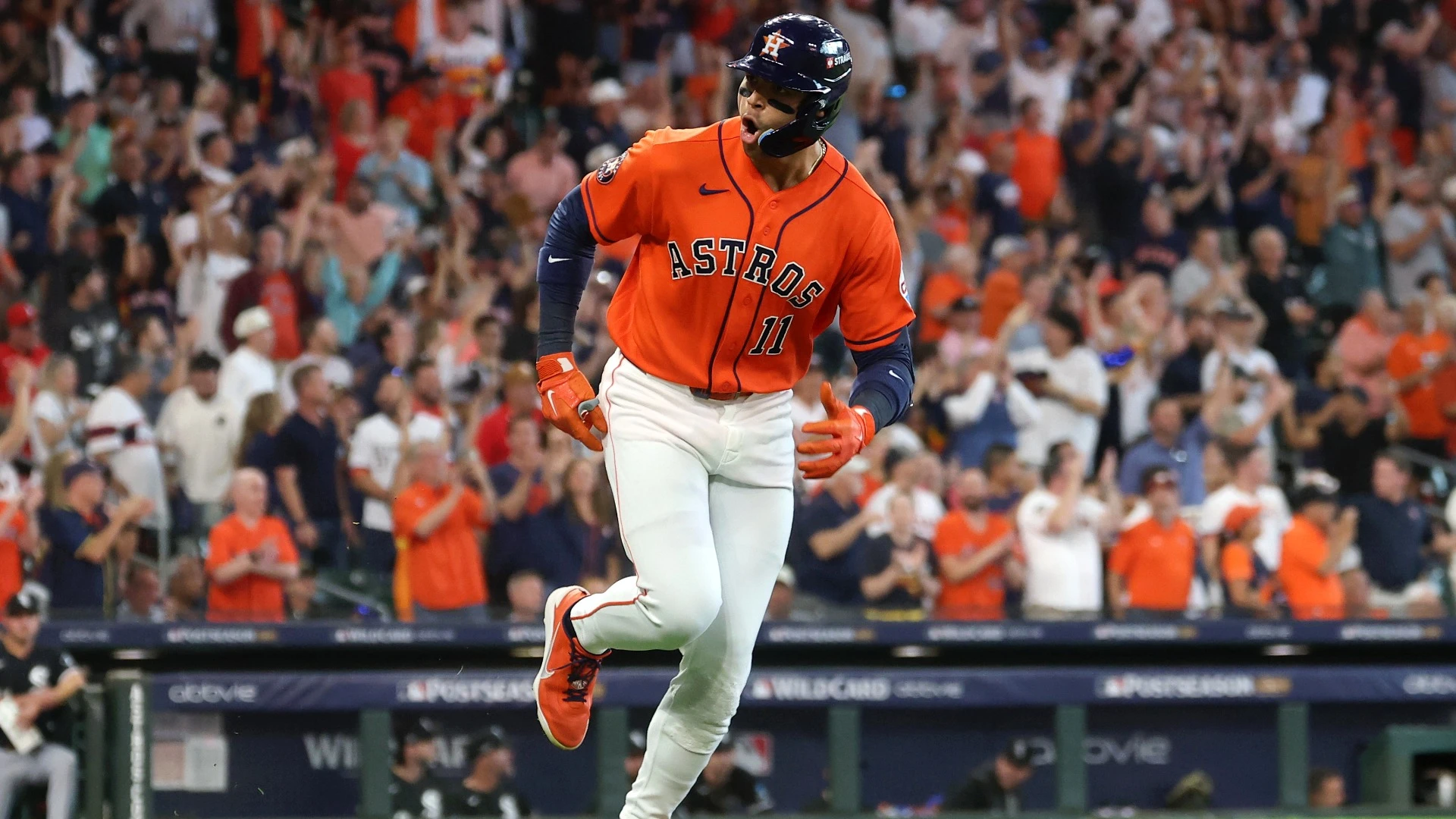 Astros Fans Silent as White Sox Dominate in Playoff Opener