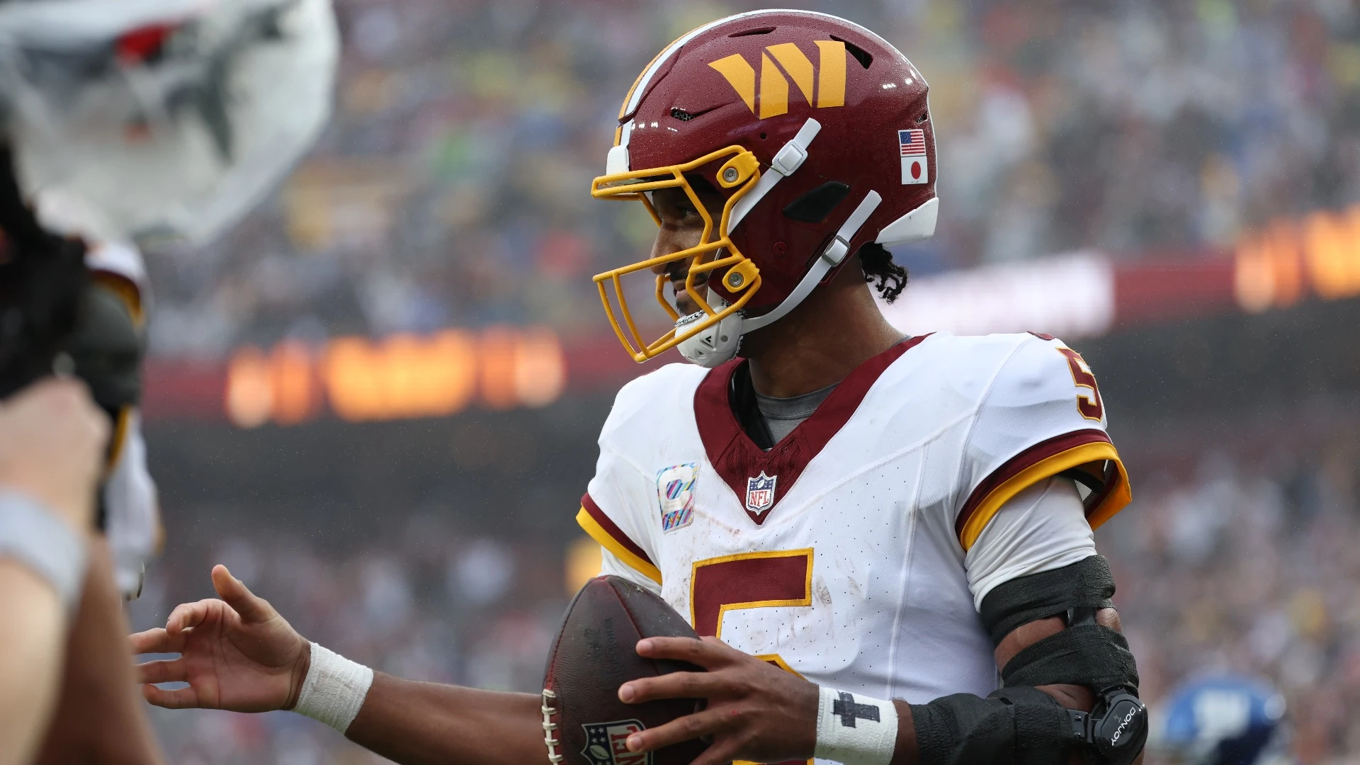 Warren Moon on Quarterback Awareness & Avoiding Injuries