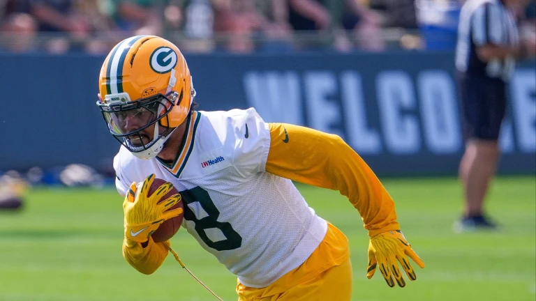 Josh Jacobs Return Brings Fantasy Football Trade Risk