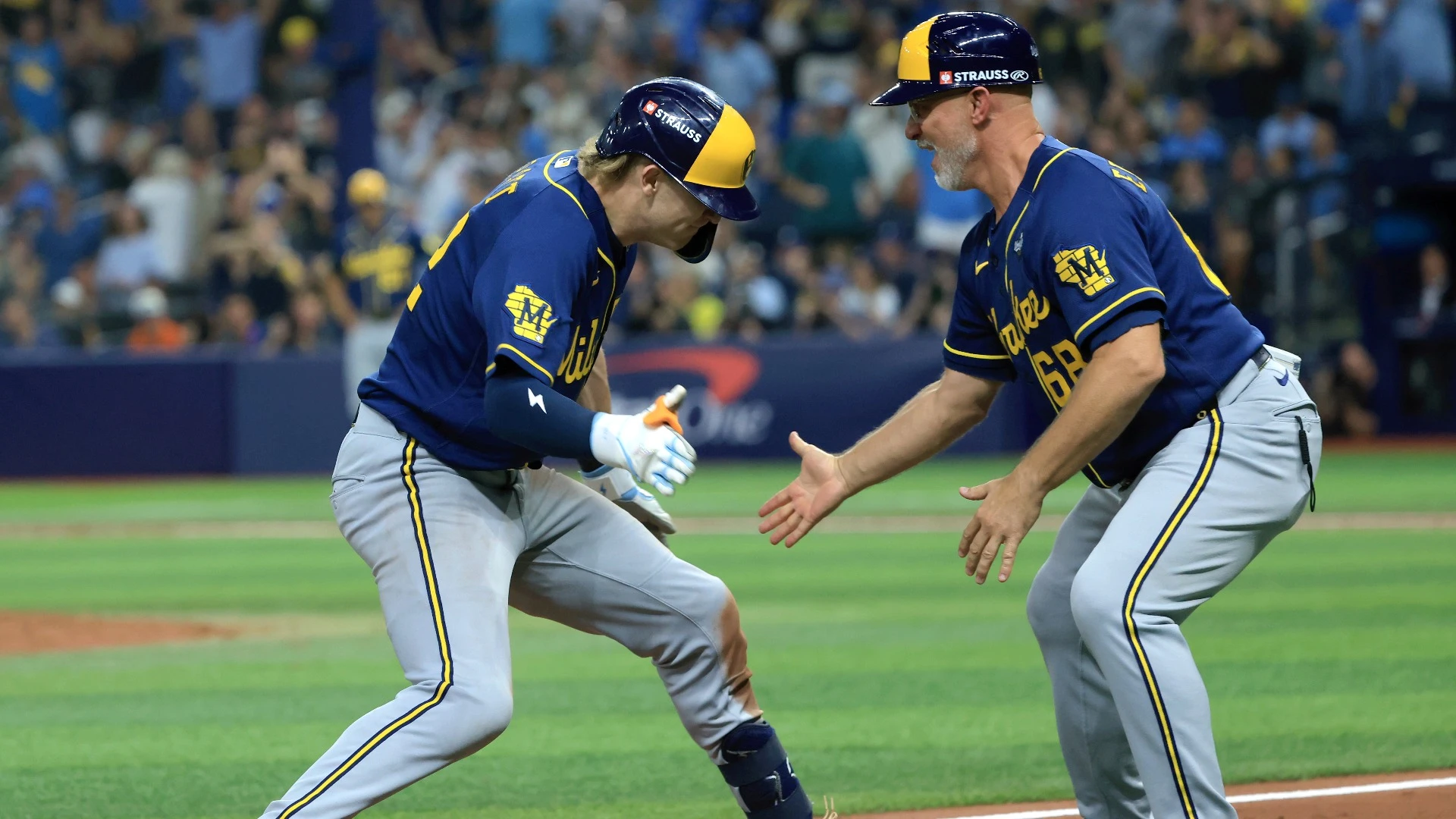 Brewers Fans Anticipate Playoff Glory: A Game to Remember!