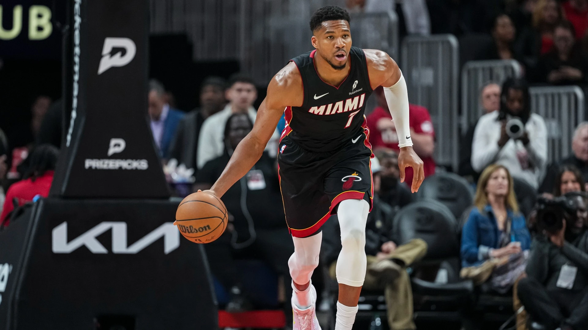 NBA Early-Season Review: Heat Struggles, Lakers and LeBron