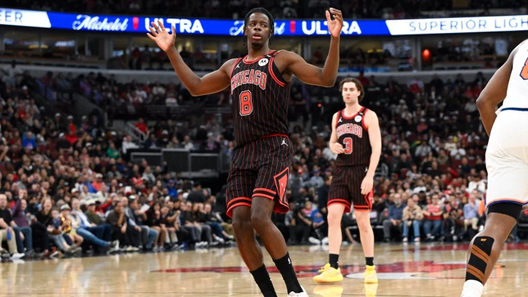 Caleb Wilson Shines as Bulls' Young Star & ROTY Favorite