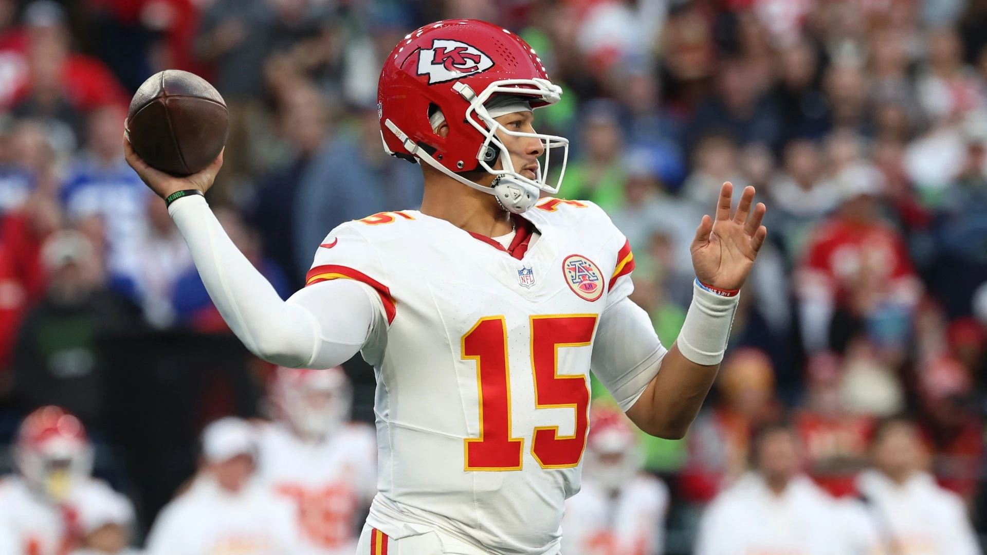 Chiefs vs. Broncos Betting Trends & Sportsbook Debate