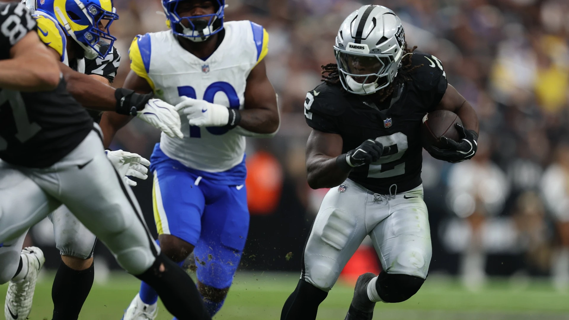 Raiders vs. Jets Picks: Bet the Over & Geno Smith Props