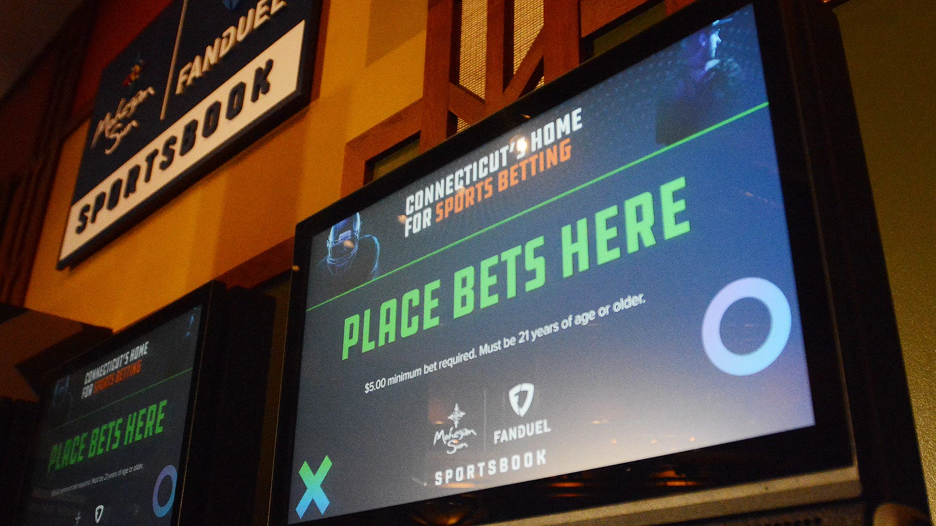 Live Betting The NFL Week 18 With FanDuel!