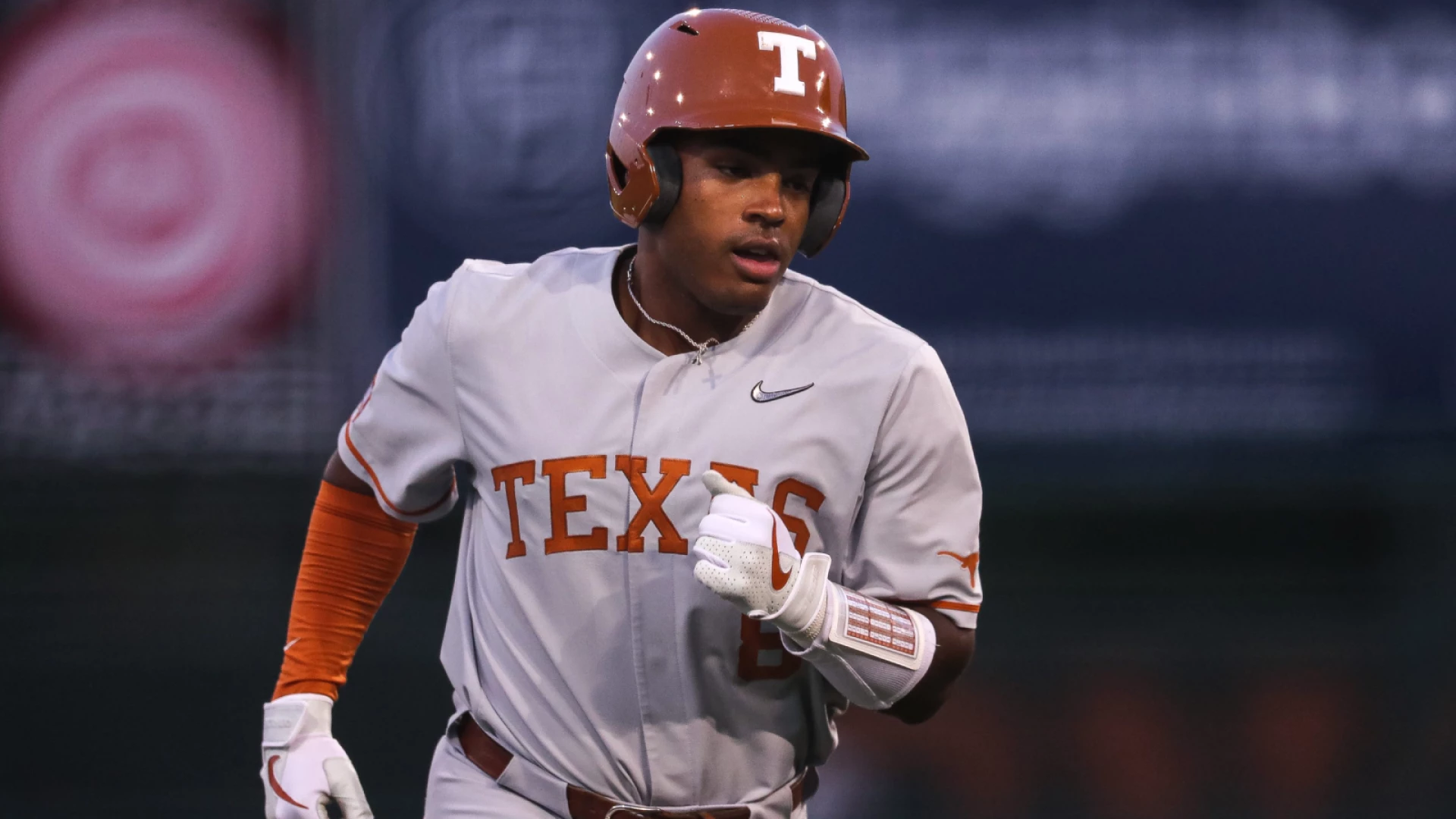 College World Series Odds: Texas Outright (+420) Favorites