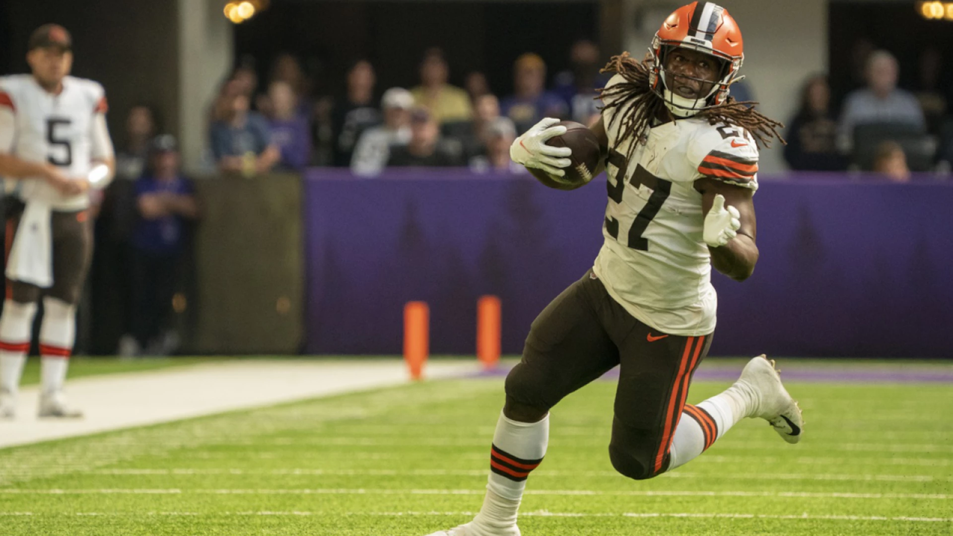 Kareem Hunt Requests Trade From Cleveland Browns
