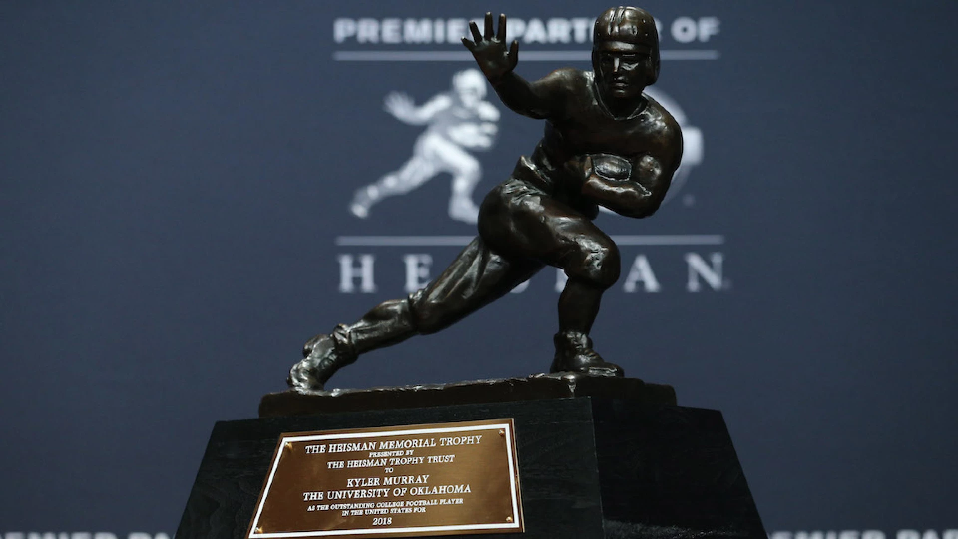 Could A Non-QB Win The 2022 Heisman Trophy?