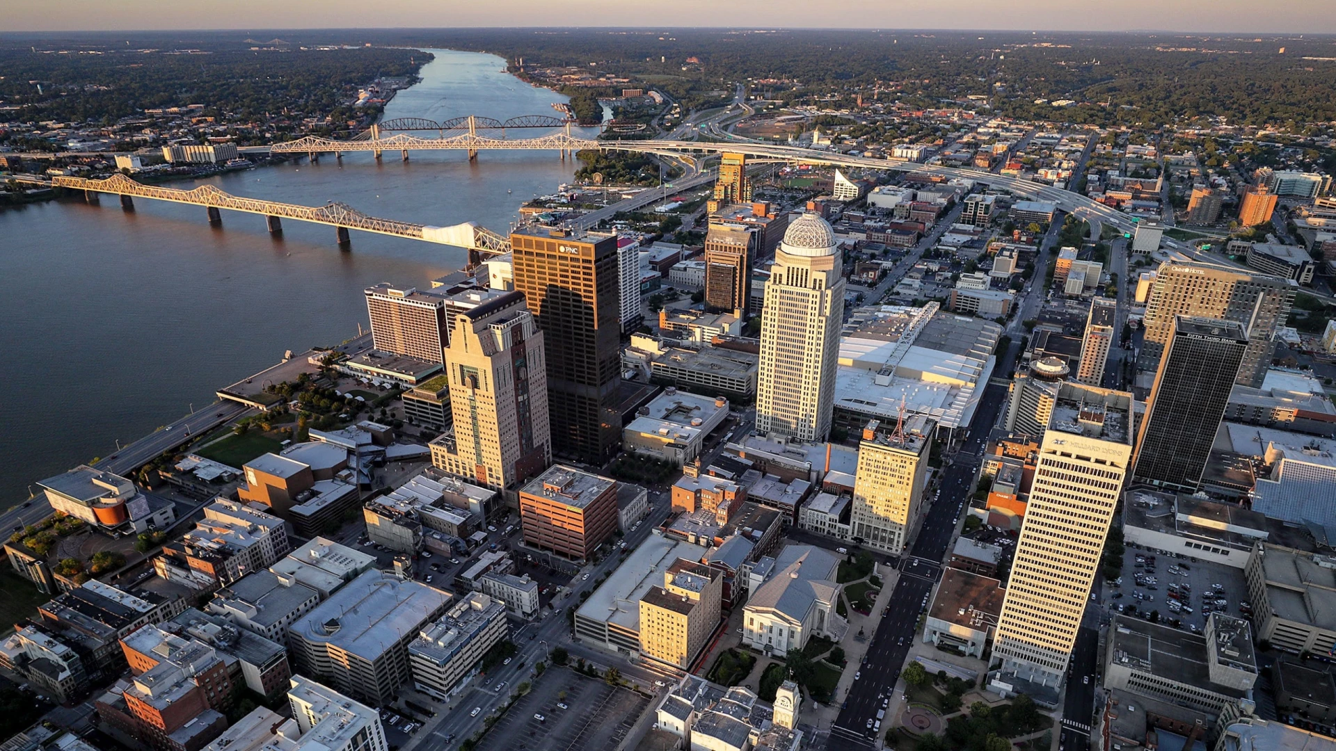 Kentucky Governor Supports Legal Sports Betting For New Racetrack