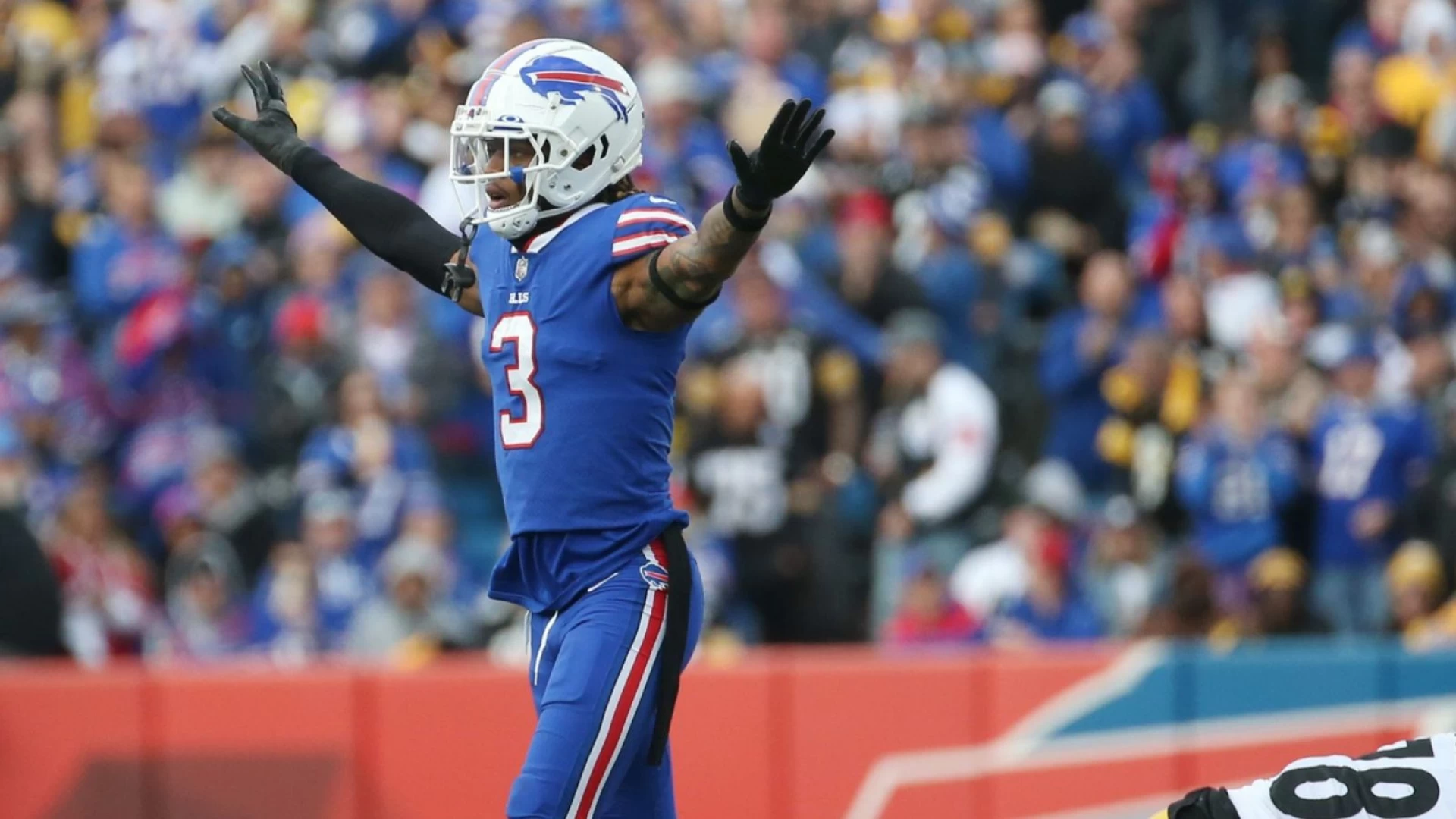 Bills S Damar Hamlin Suffers Cardiac Arrest On MNF
