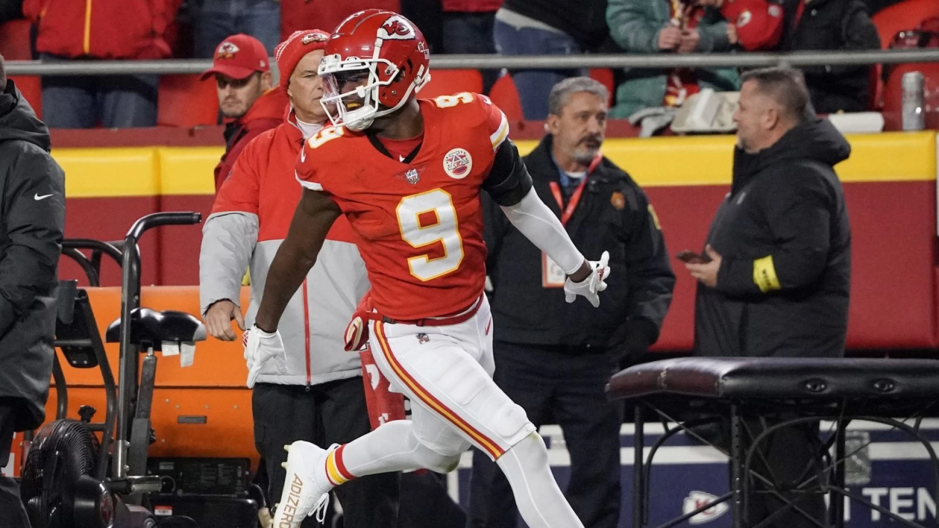 Can JuJu Smith-Schuster Find Consistency And Hit His Over In Receptions?