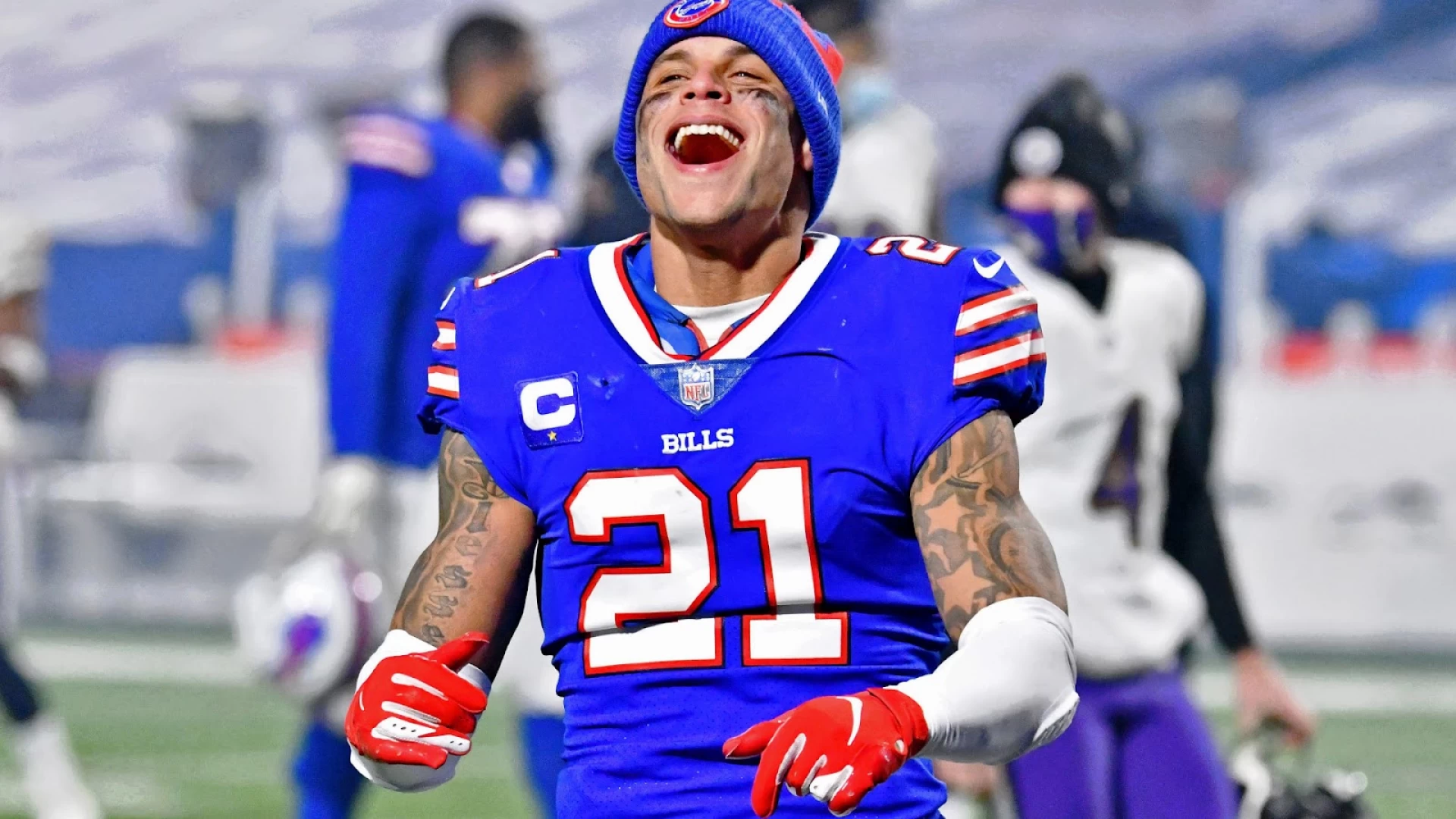 Dolphins HC Mike McDaniel Dodges Question About Jordan Poyer