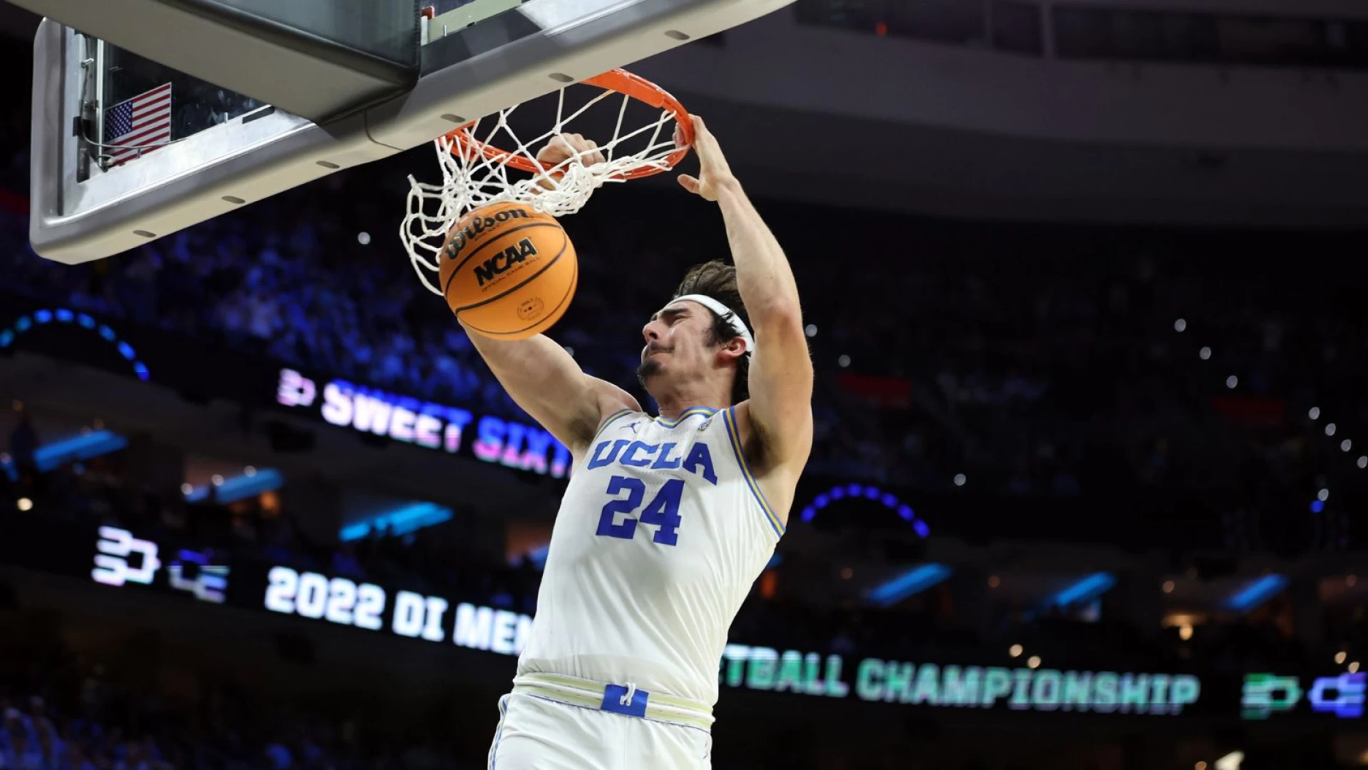 #4 UCLA Takes Care Of #8 Arizona At Pauley Pavilion
