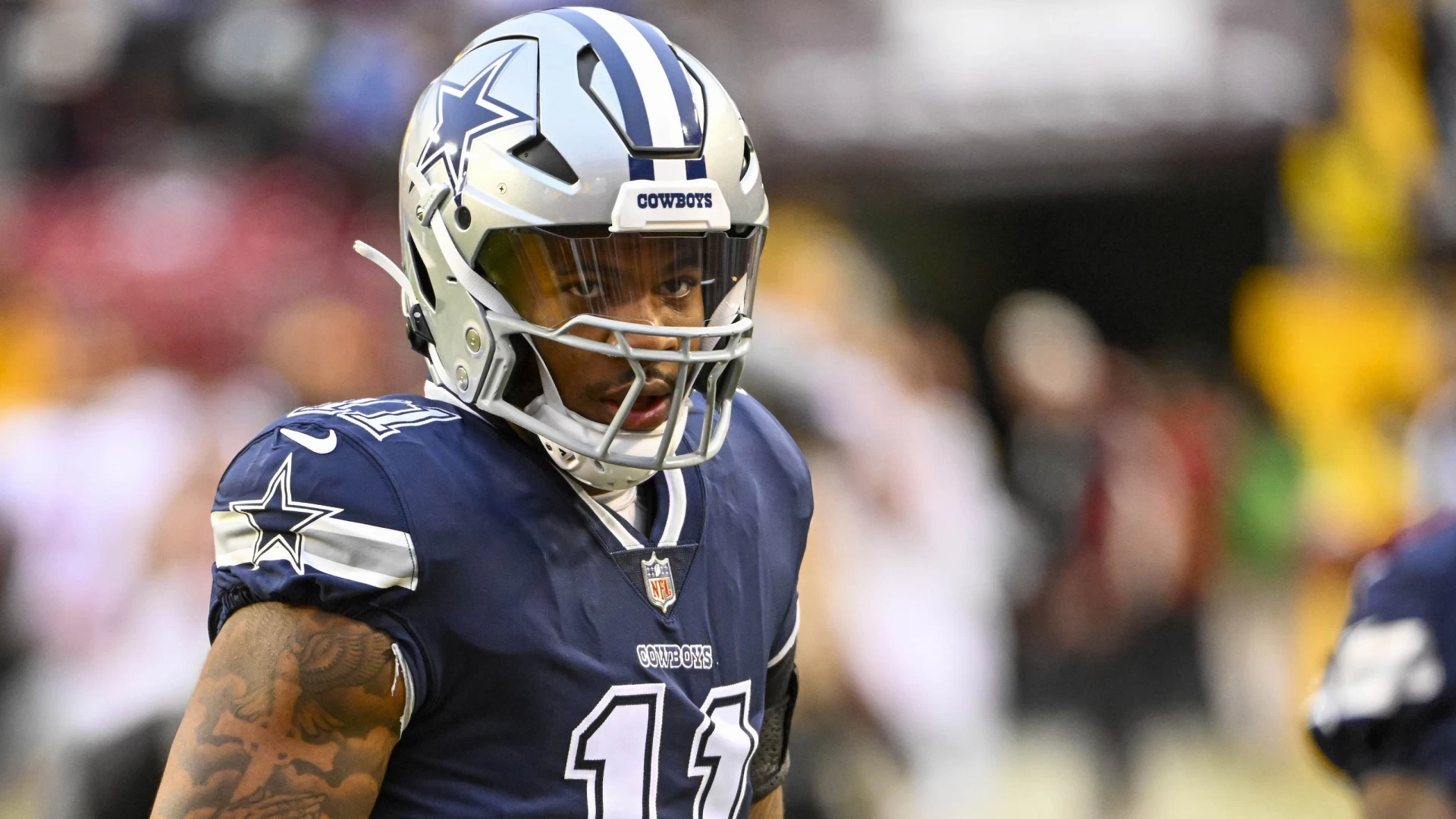 Micah Parsons Seen In 76ers Jersey At Game On Sunday