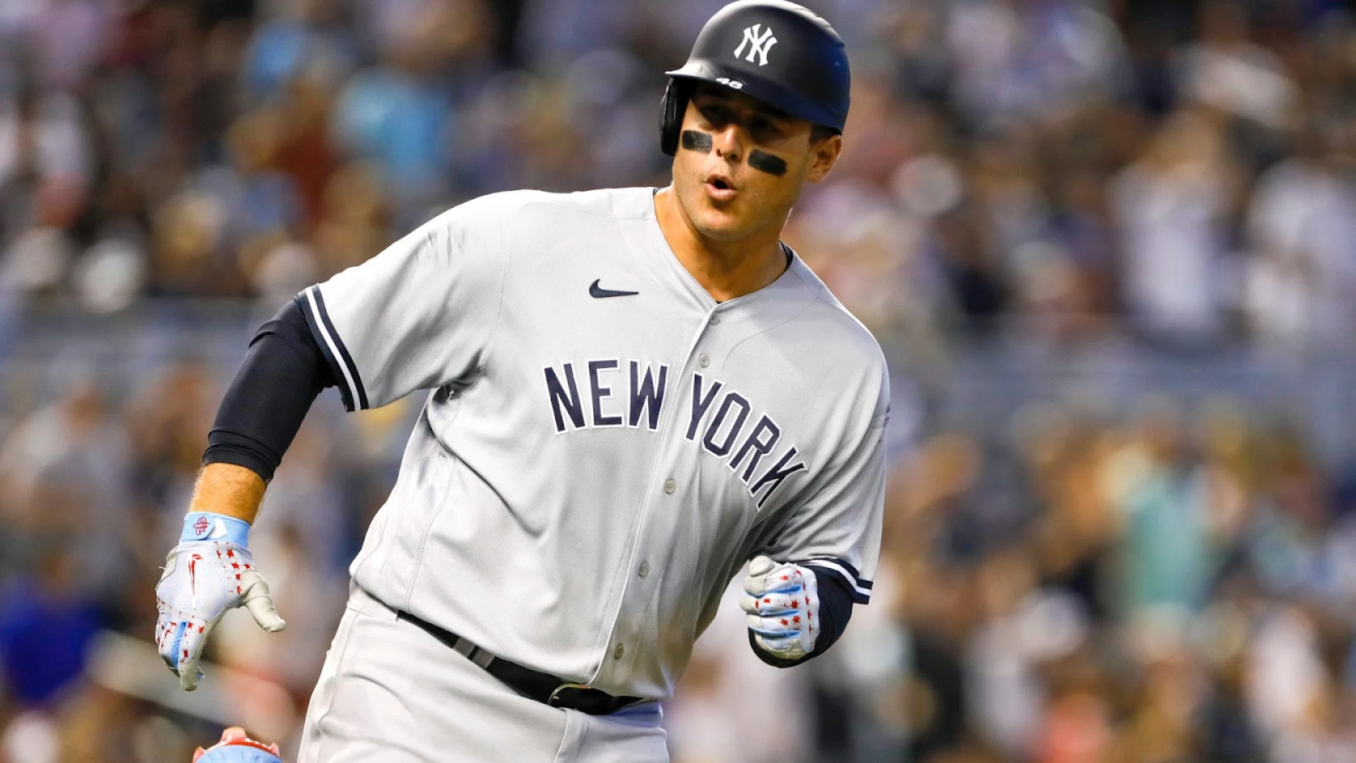 Yankees Comfortably Handle Athletics In 7-2 Triumph