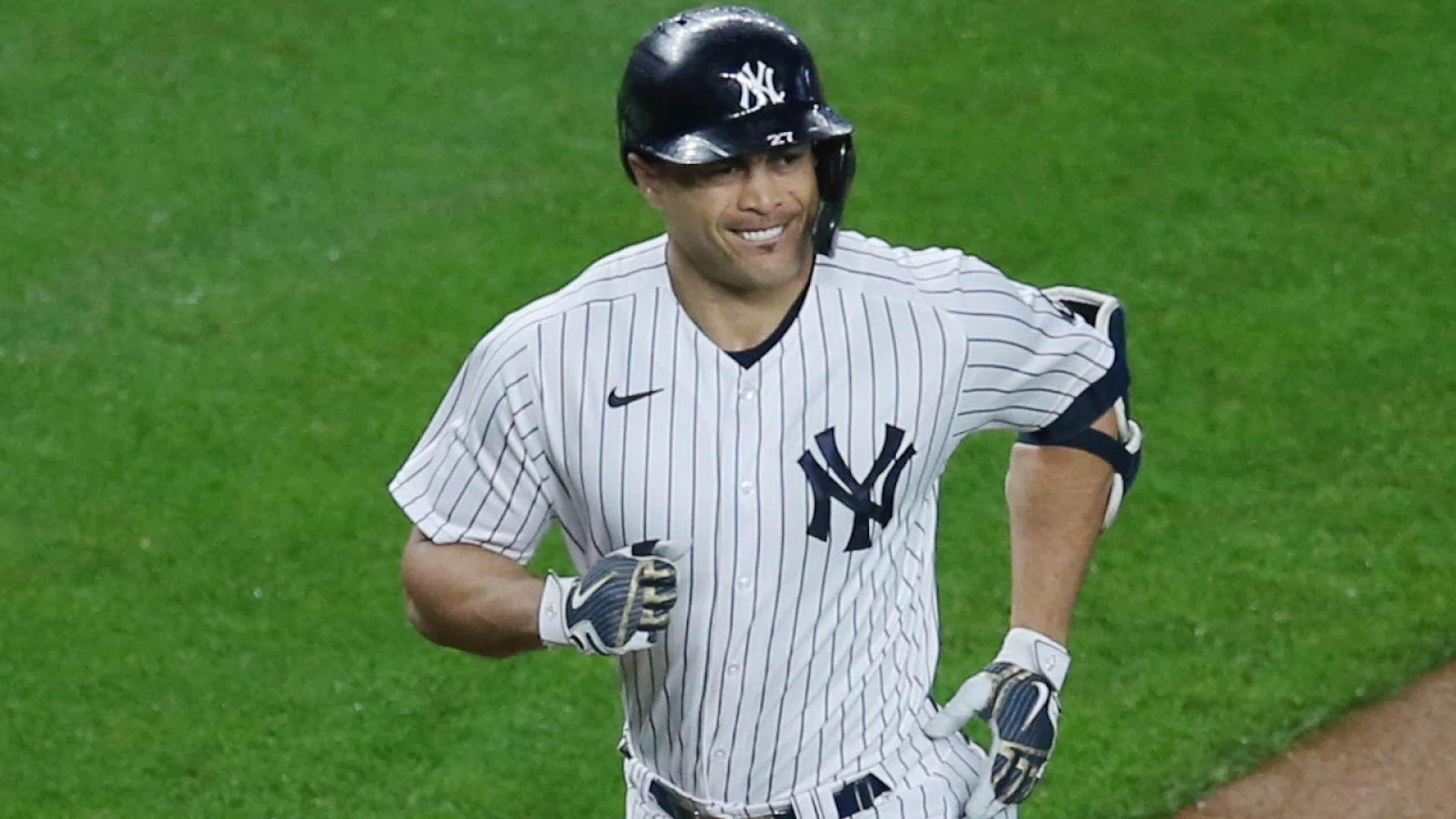 MLB Trade Or Stay: Is Giancarlo Stanton Worth Looking At?