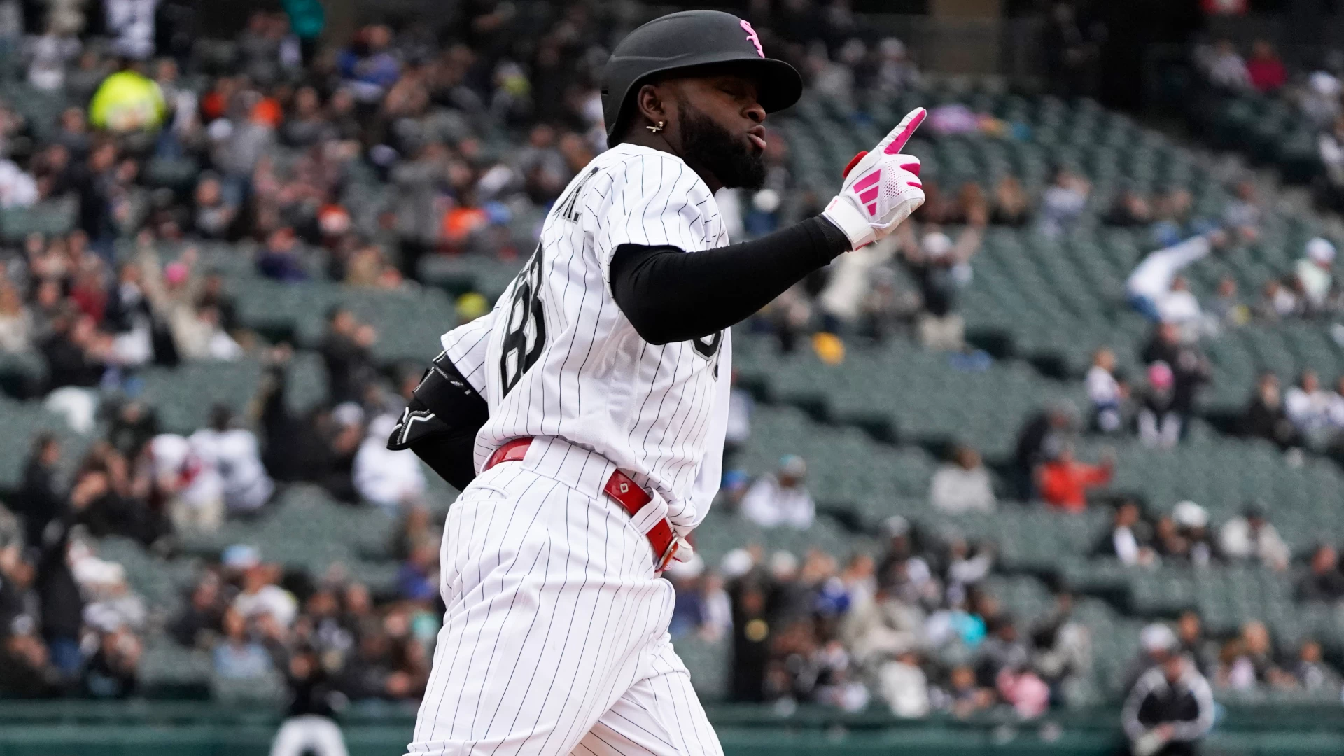 MLB DFS Discussion: Luis Robert Jr. Is Performing!