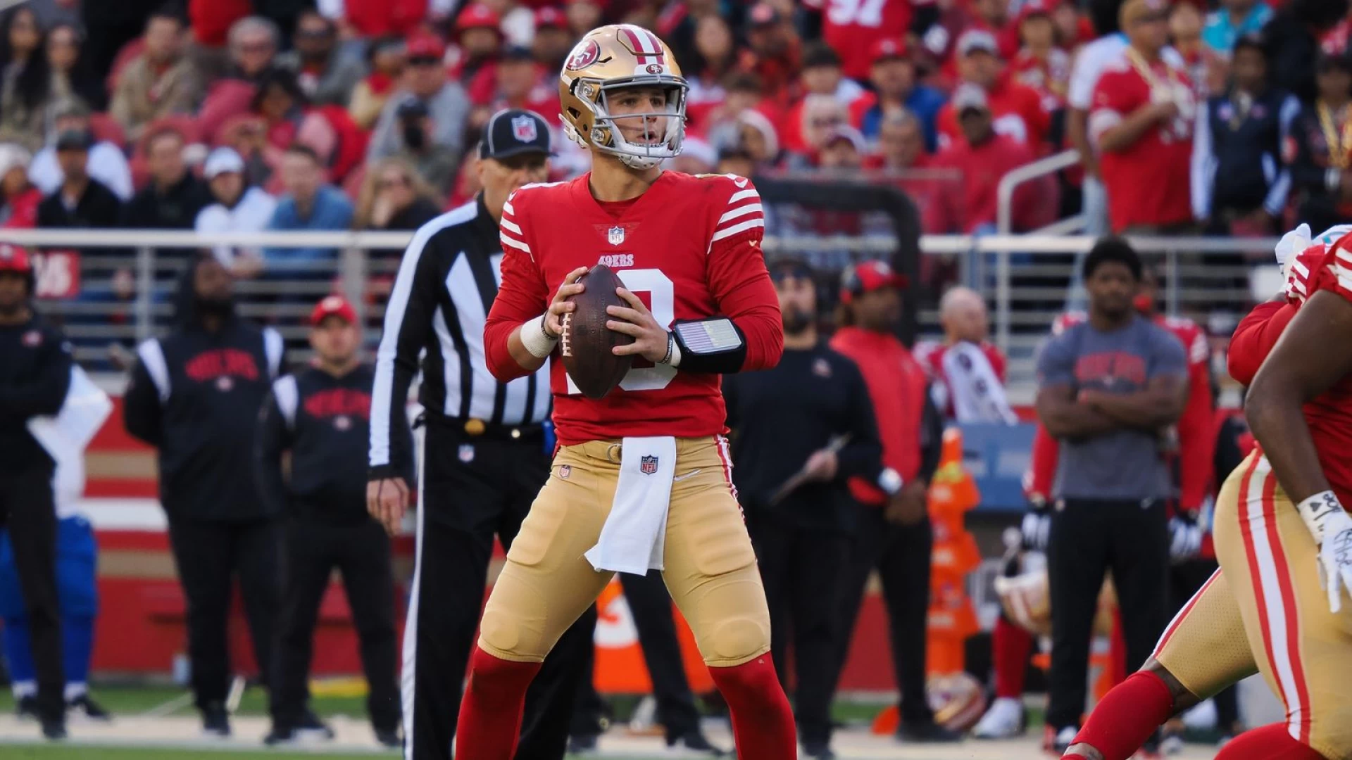 Giants Vs. Niners: Can Daniel Jones Lead a Surprising Upset?