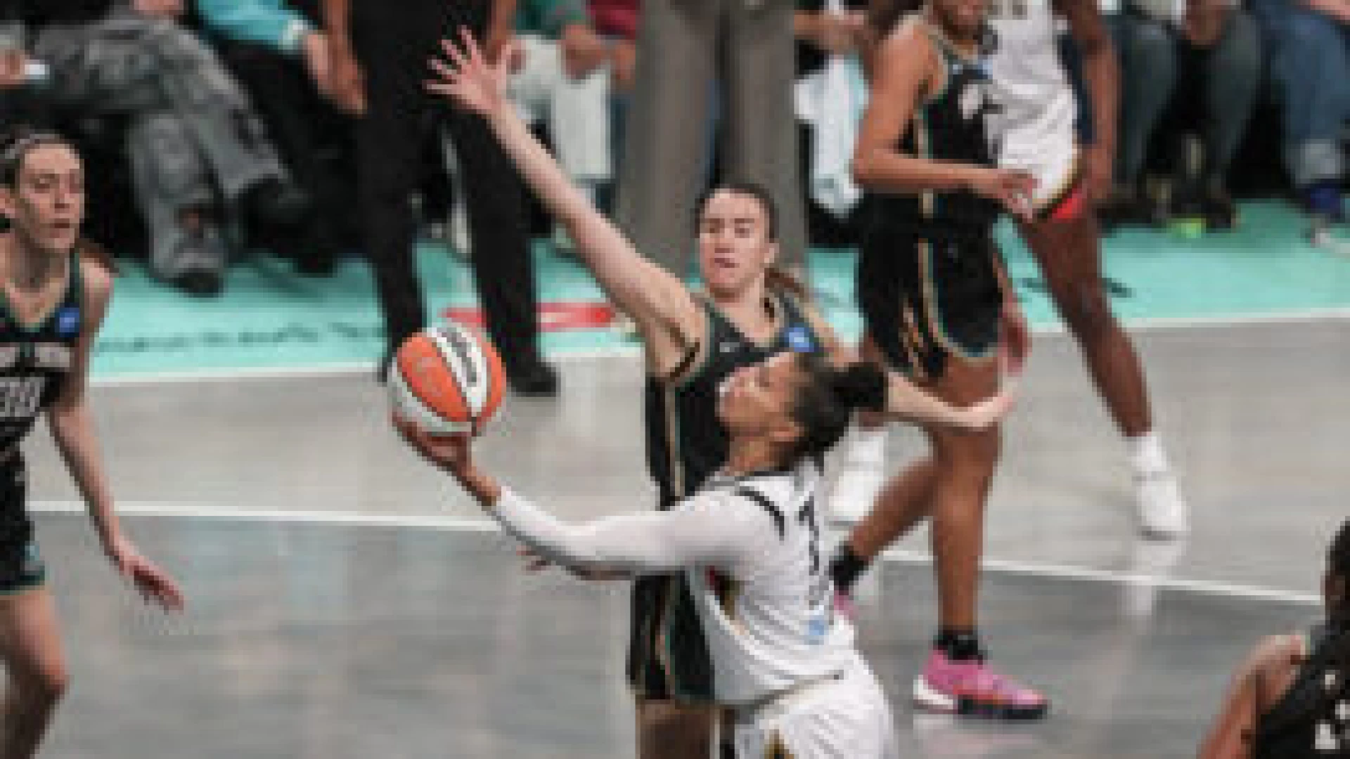 Aces vs Liberty: Intense WNBA Finals, Low Scoring Game