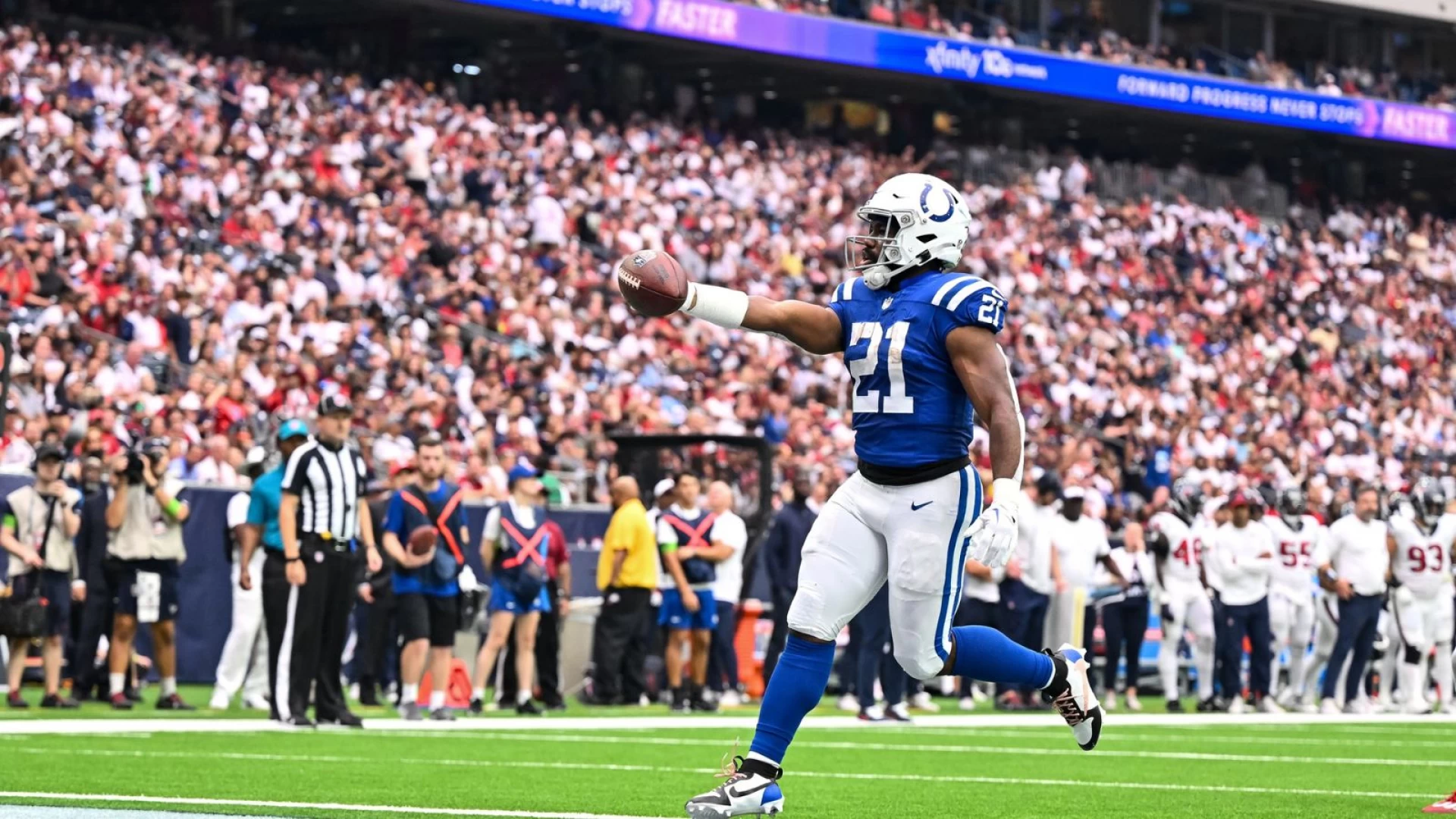Zack Moss Playing Time Update: Sit or Start in Fantasy Football