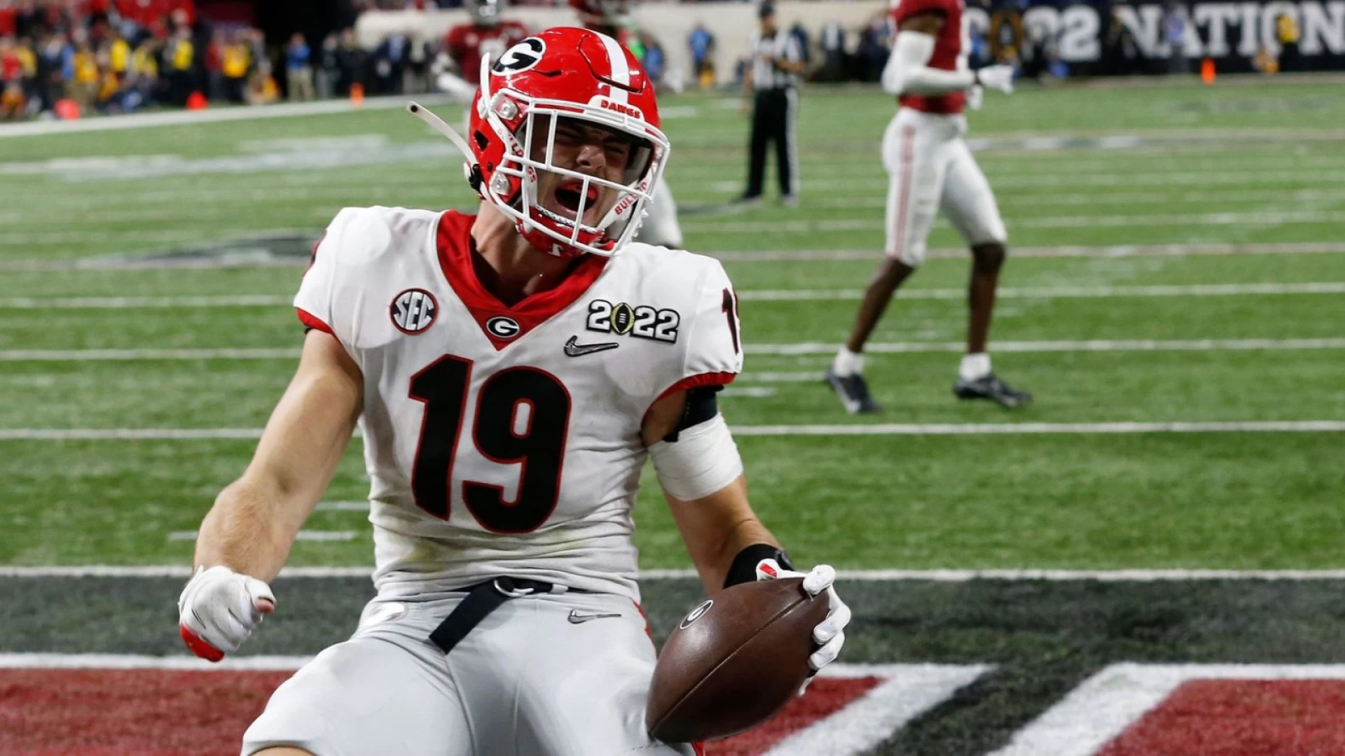 Georgia Bulldogs Dominate Ole Miss Rebels in 52-17 Victory