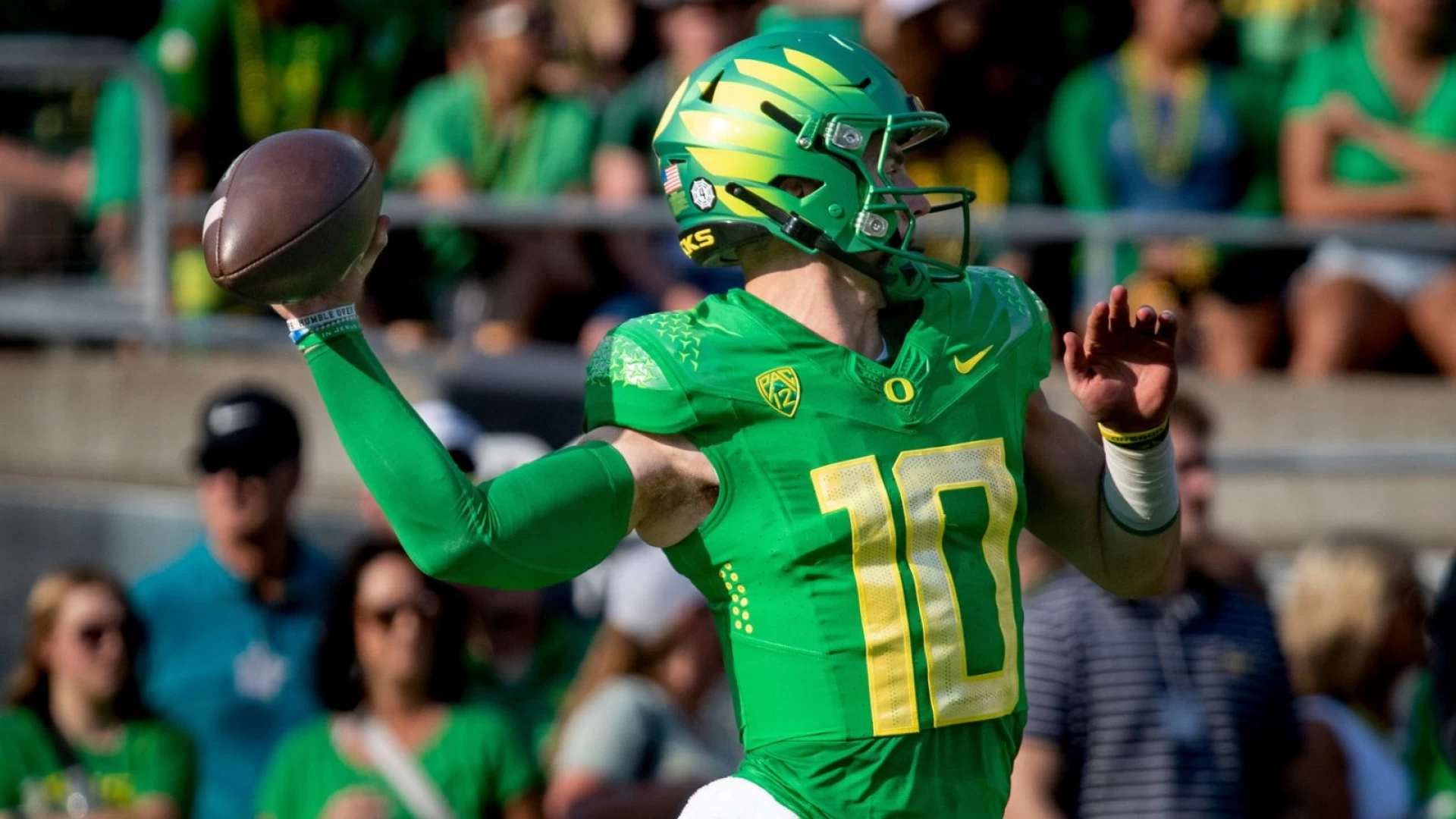 Heisman Trophy Favorites: Bo Nix Emerges as Top Contender