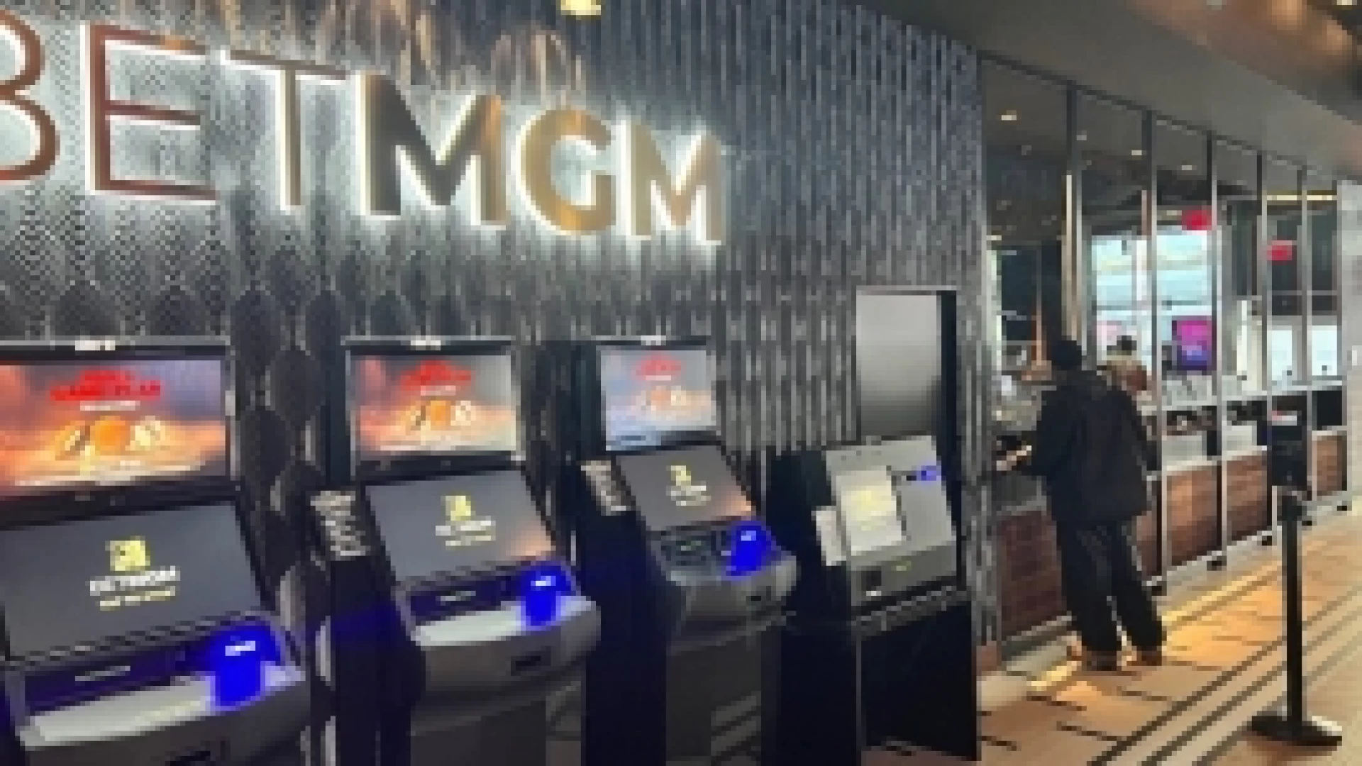 BetMGM Nearly Matches Caesars's Handle in Kansas for October