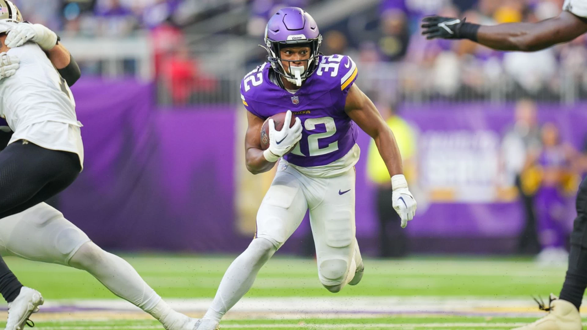 Fantasy Football: James Cook or Ty Chandler in Week 11?