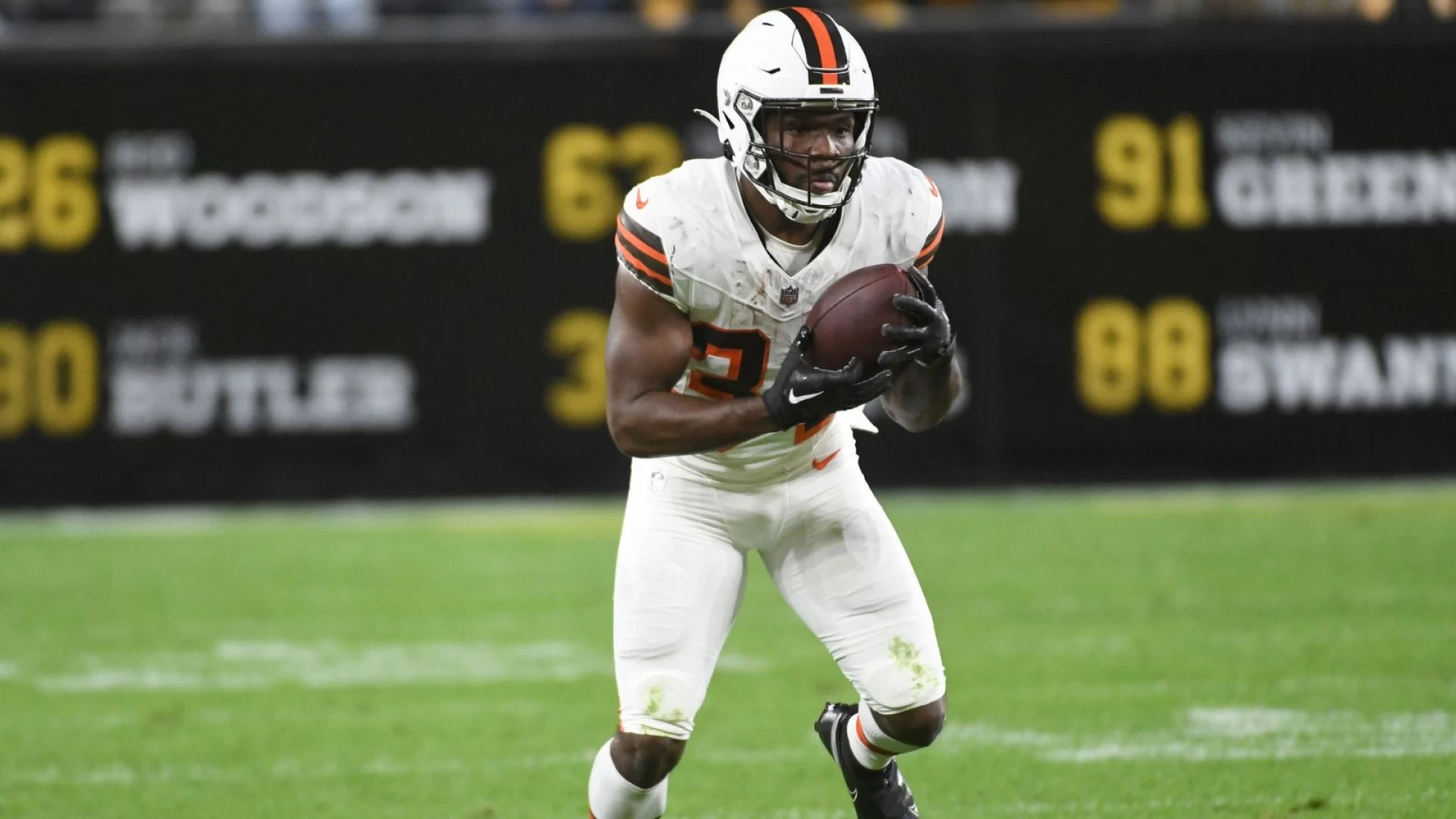 Cleveland Backs Take Charge, Pickett's Rough Patch Persists