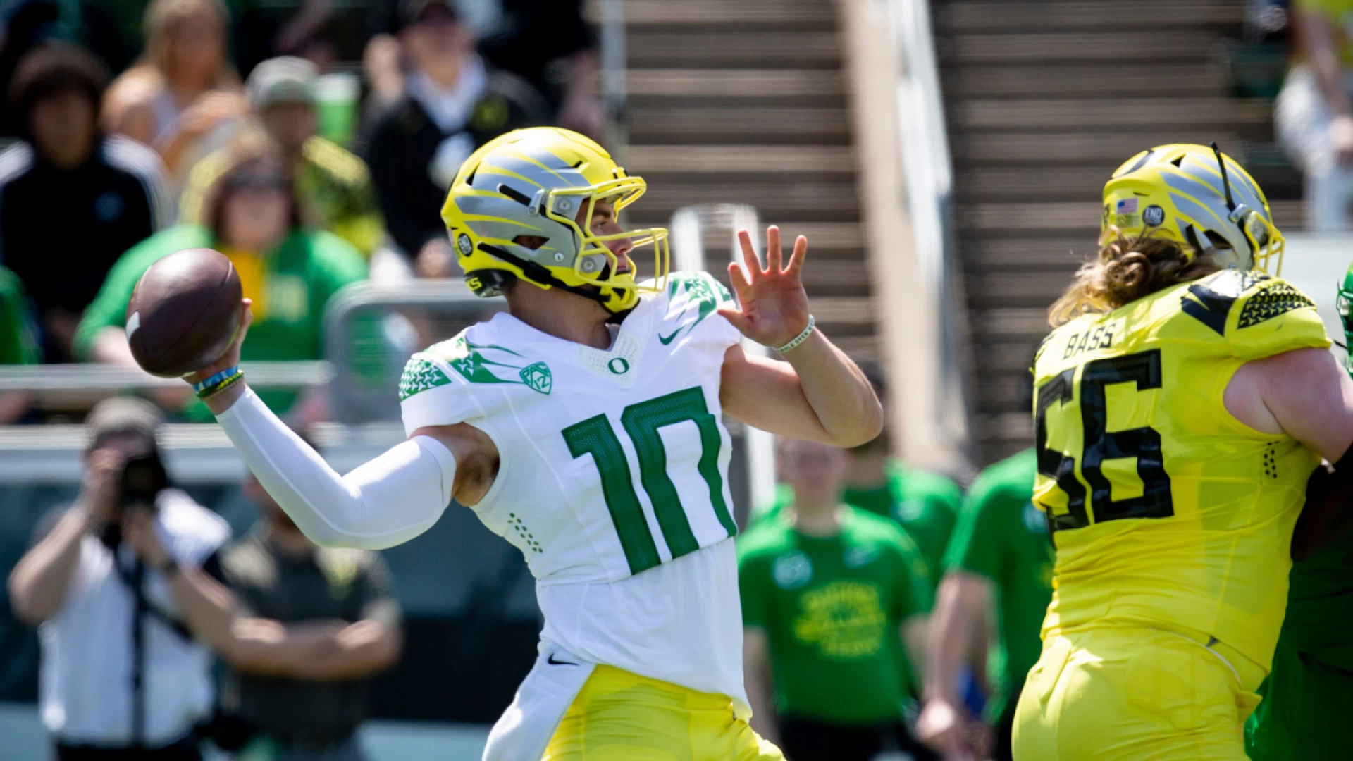 Bo Nix: New Heisman Favorite with Record-Breaking Stats