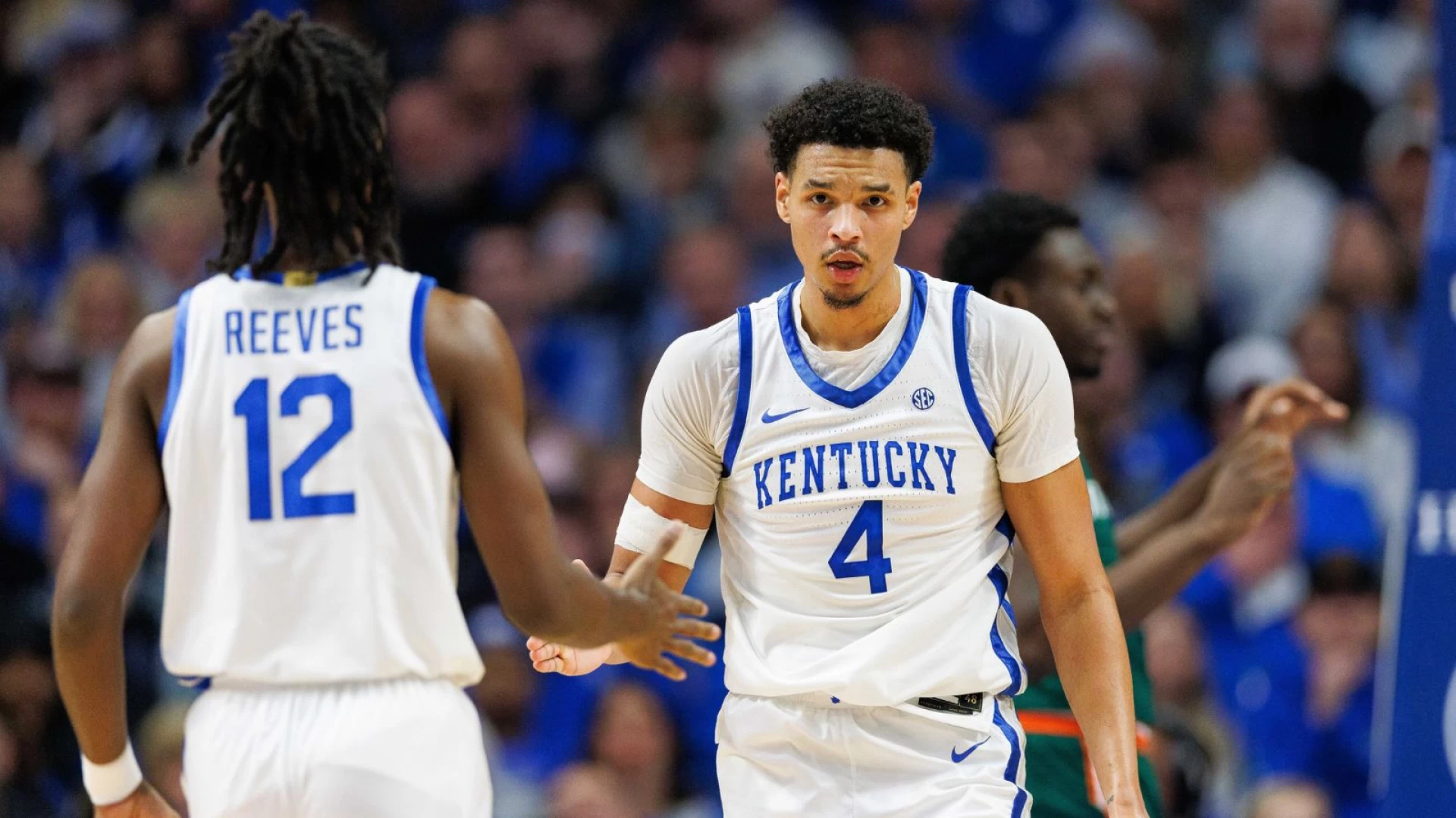 High-Scoring Battle: Kentucky Tops Alabama 117-95 in Thriller