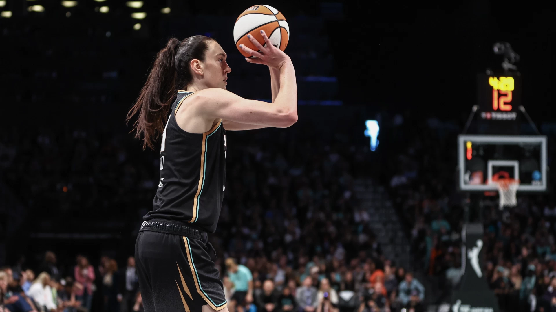 Liberty Defeat Storm 74-63, Maintaining Their Perfect Record